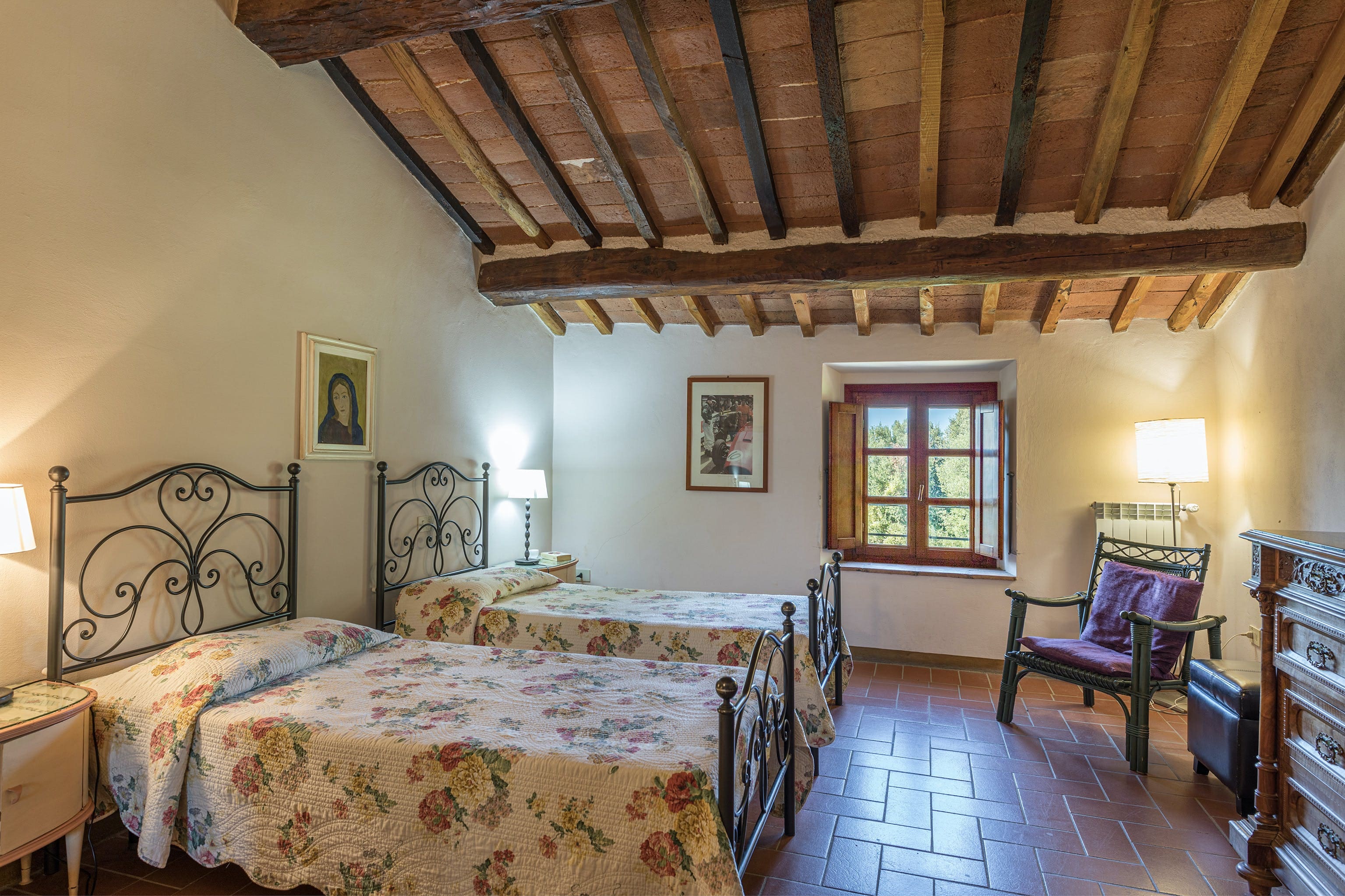Fattoria Cipresso Florence: Charming 4-Bedroom Apartment with Pool, Florence West