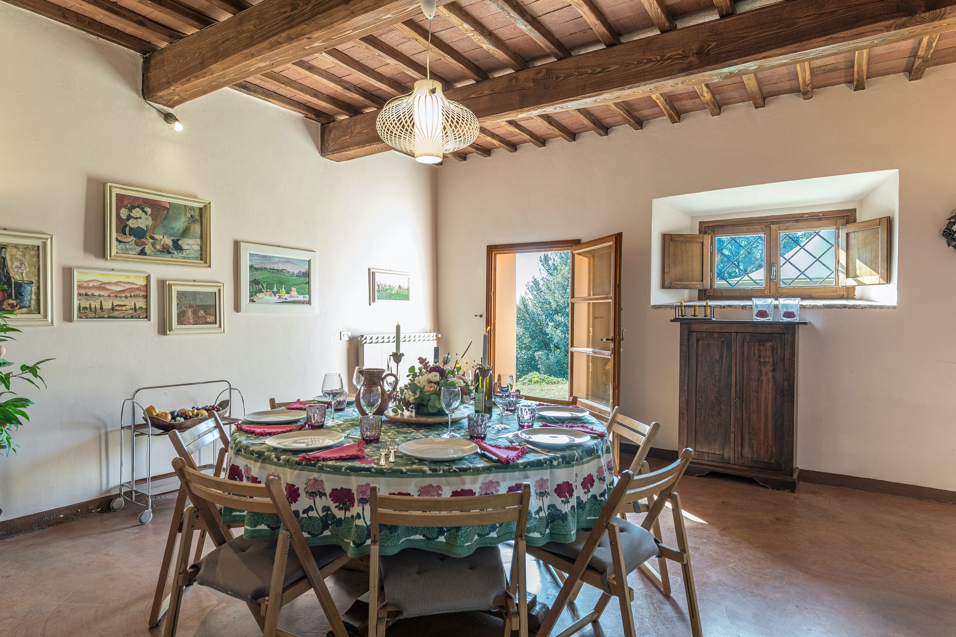 Fattoria Cipresso Florence: Charming 4-Bedroom Apartment with Pool, Florence West