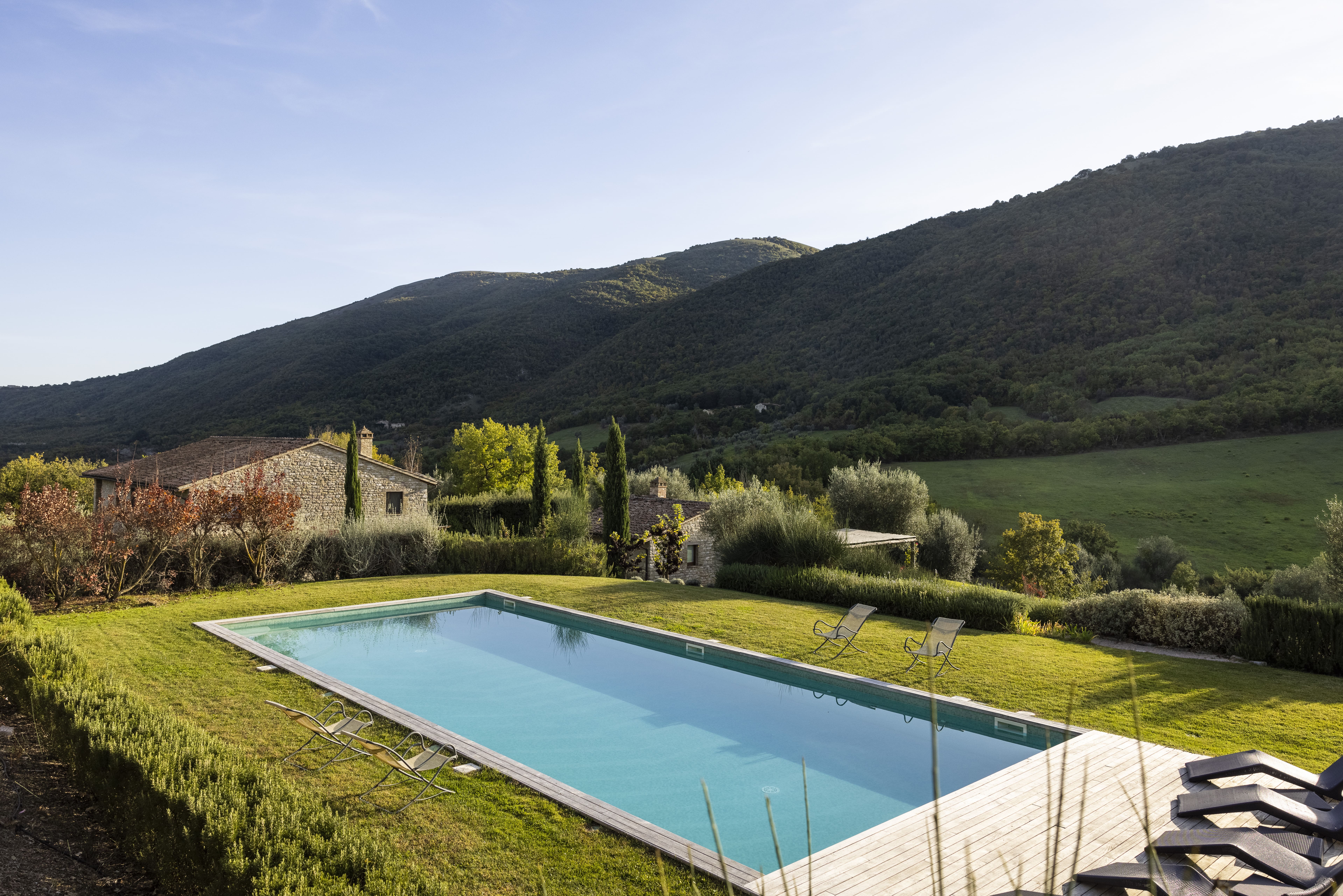 Fattoria Colle Perugia: Luxurious 6-Bedroom Apartment with Heated Pool, Perugia