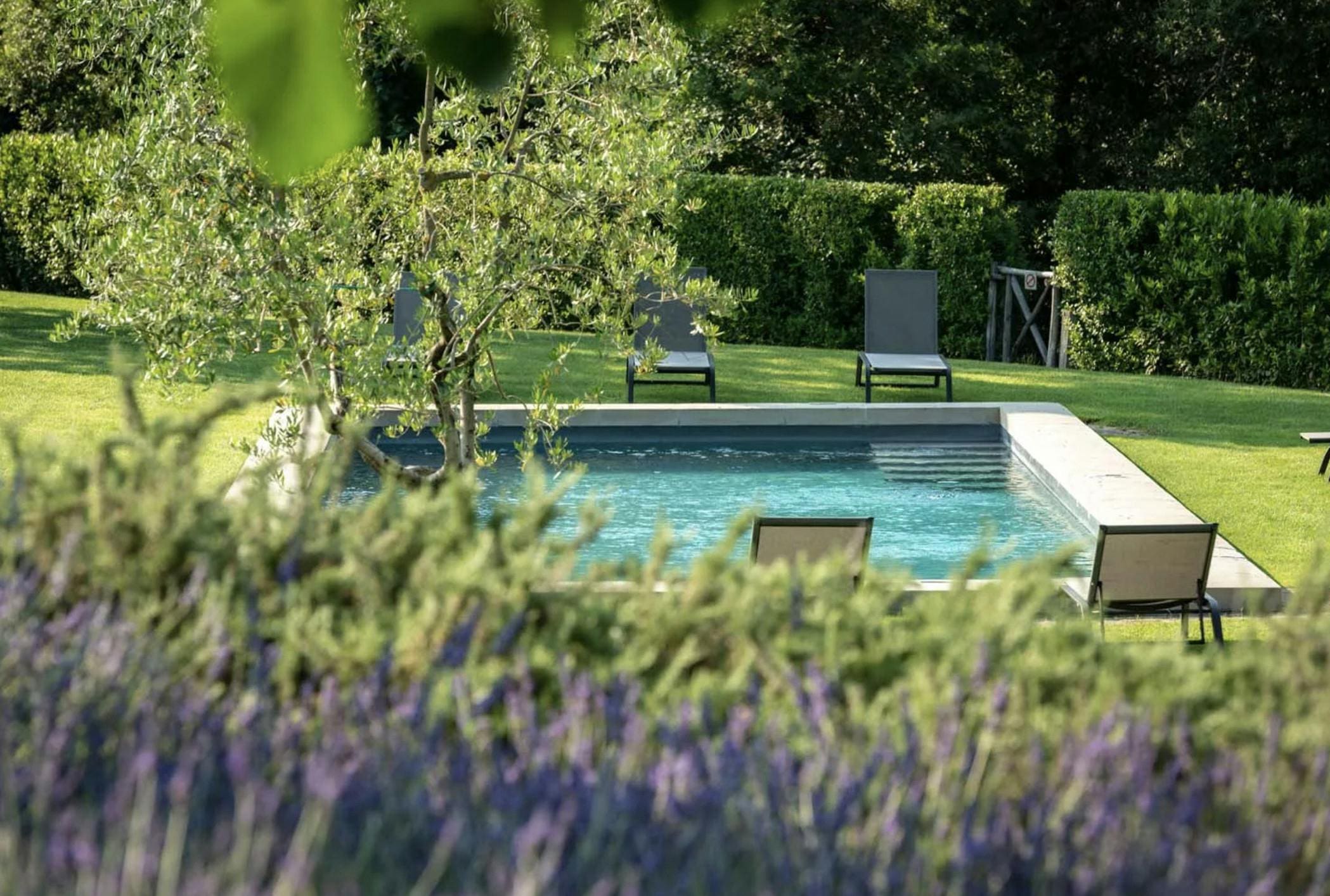 Fattoria Ginestra Panzano: Luxury 11-Bedroom Villa with Pool and Scenic Grounds, Chianti