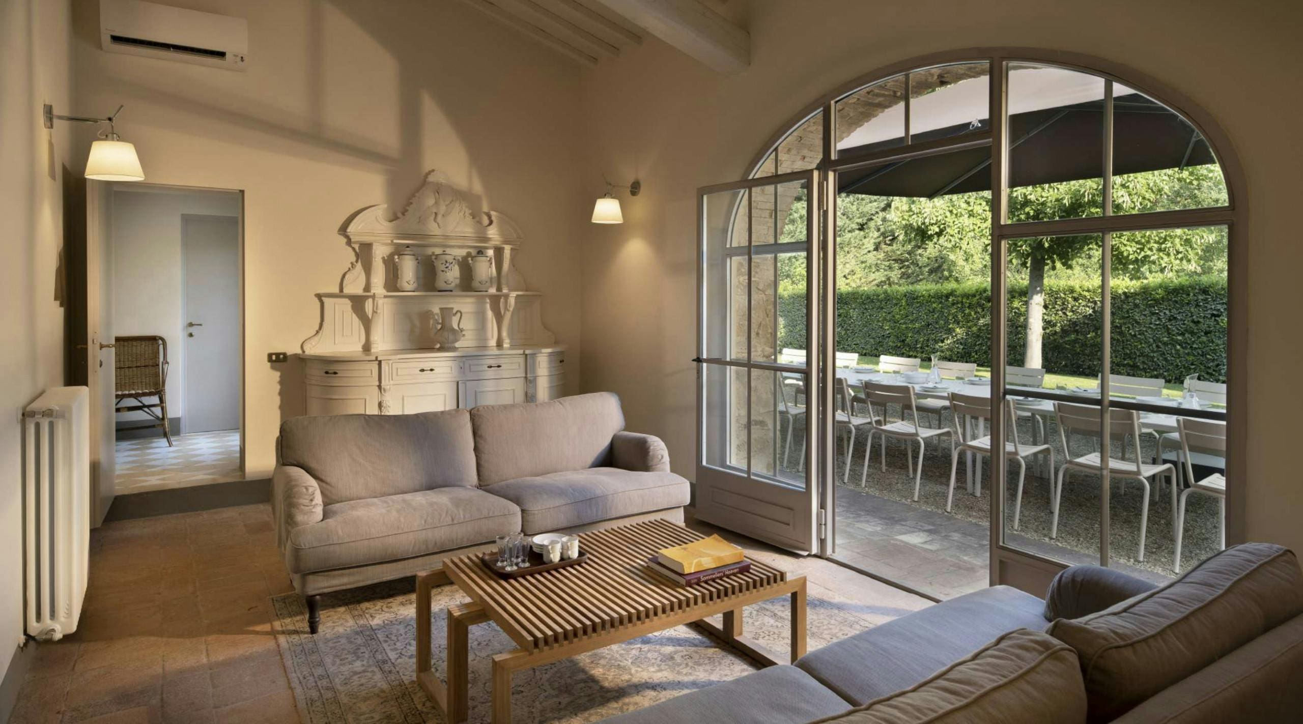 Fattoria Greve Chianti: Luxury 9-Bedroom Villa with Private Pool, Chianti