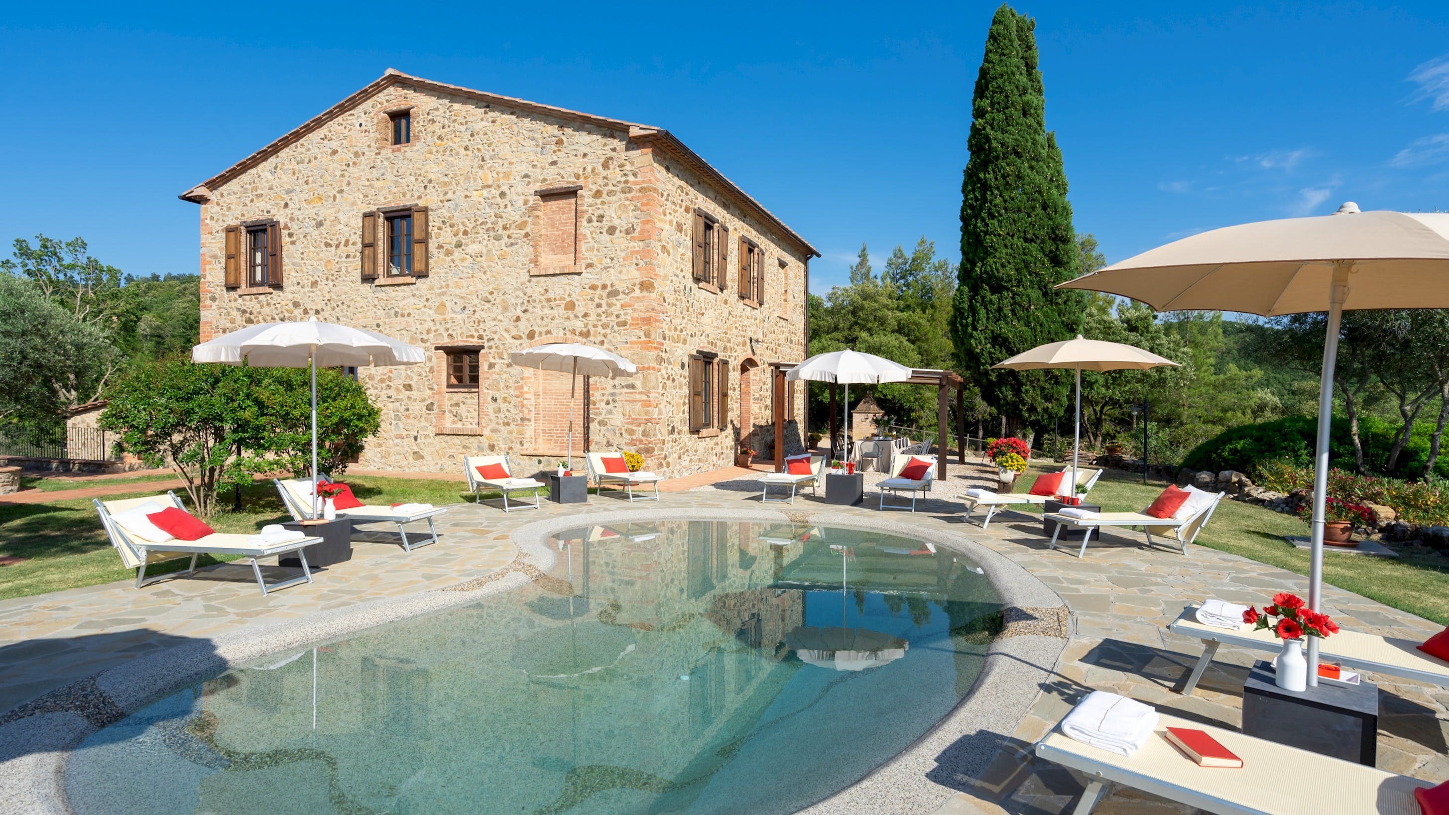 Fattoria Leccio Grosseto: Spacious 5-Bedroom Apartment with Pool and Hot Tub, Tuscany