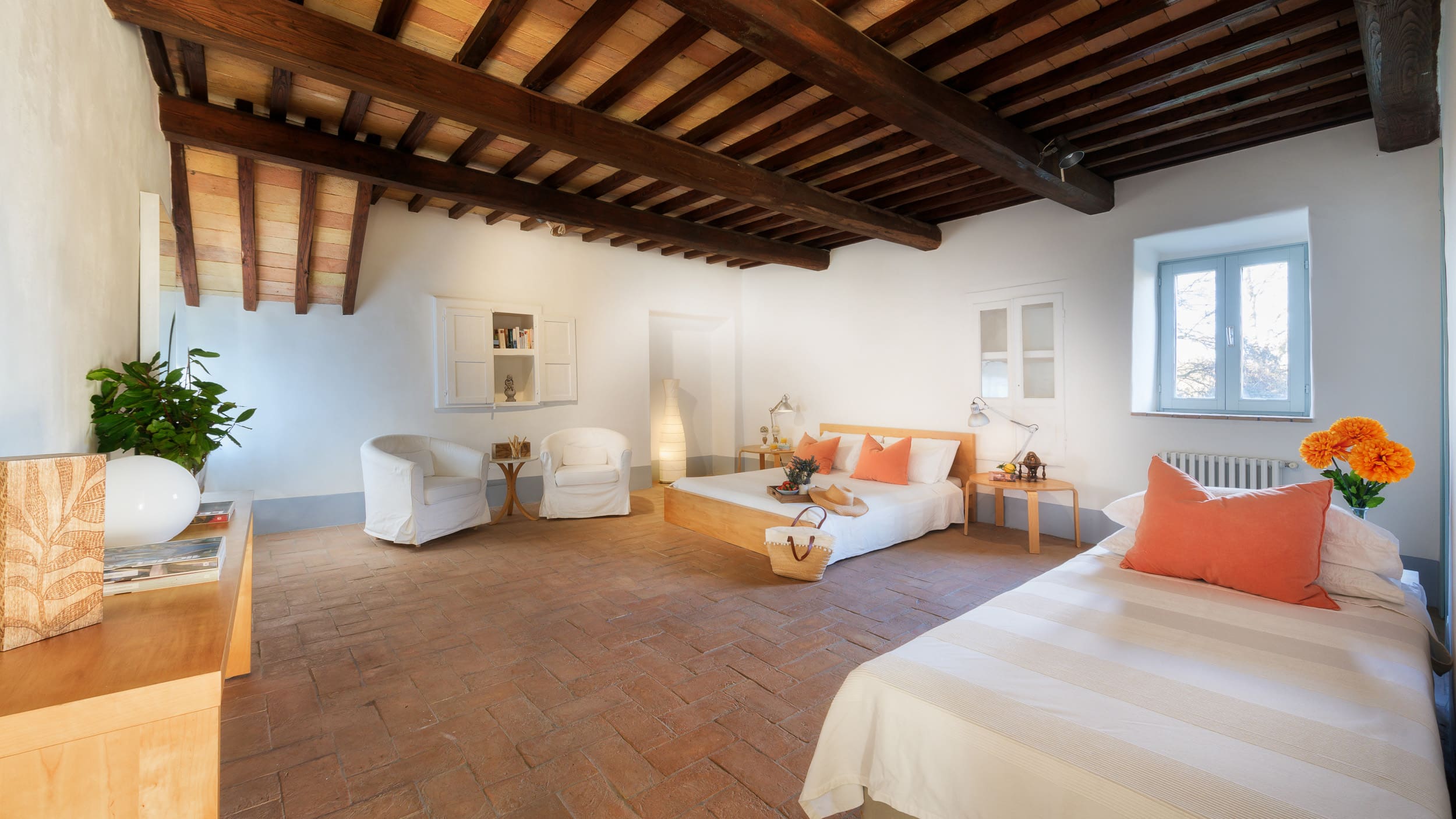 Fattoria Querceto Cortona: Luxury 6-Bedroom Apartment with Pool and Tennis Court in Tuscany