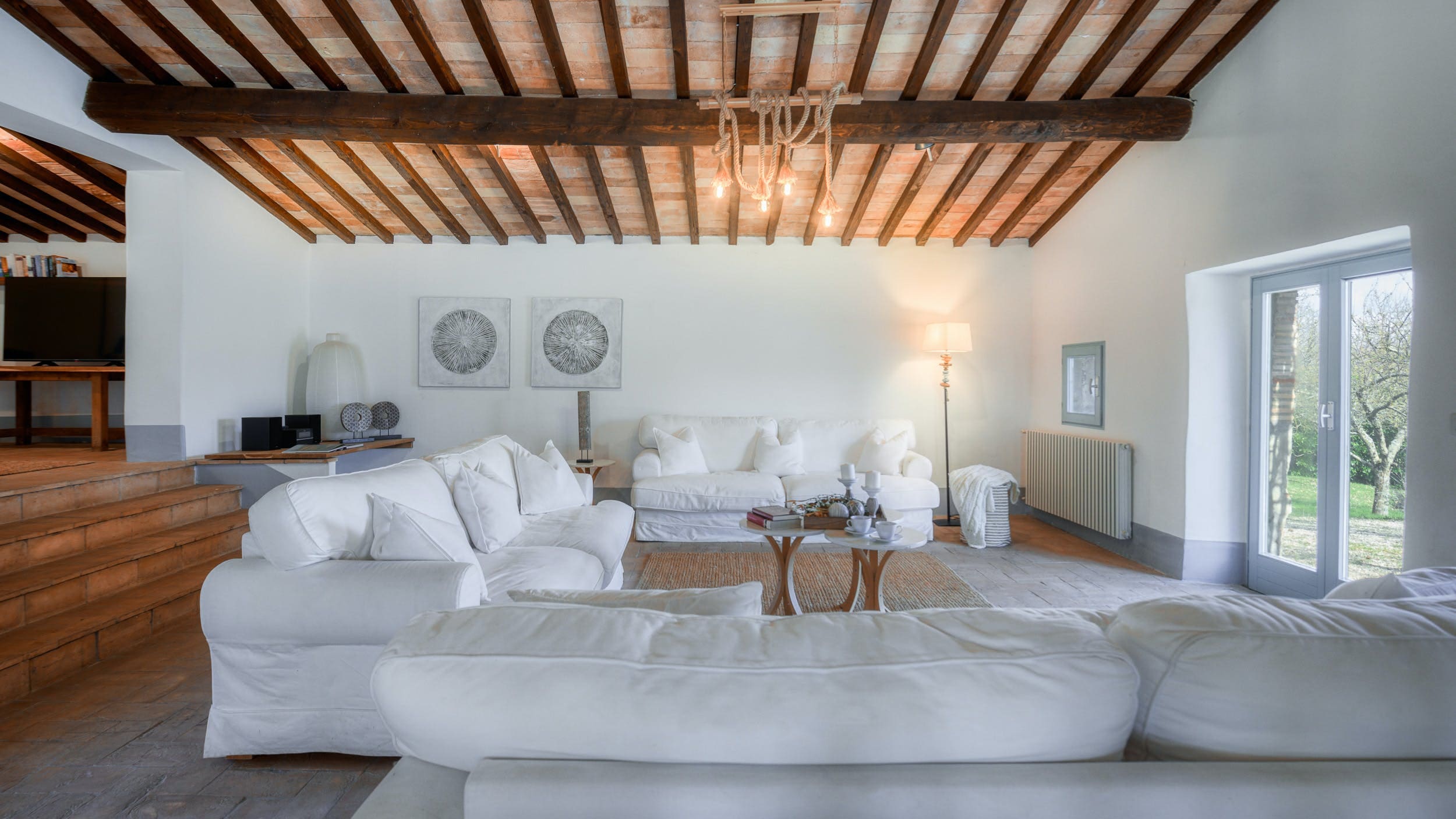Fattoria Querceto Cortona: Luxury 6-Bedroom Apartment with Pool and Tennis Court in Tuscany