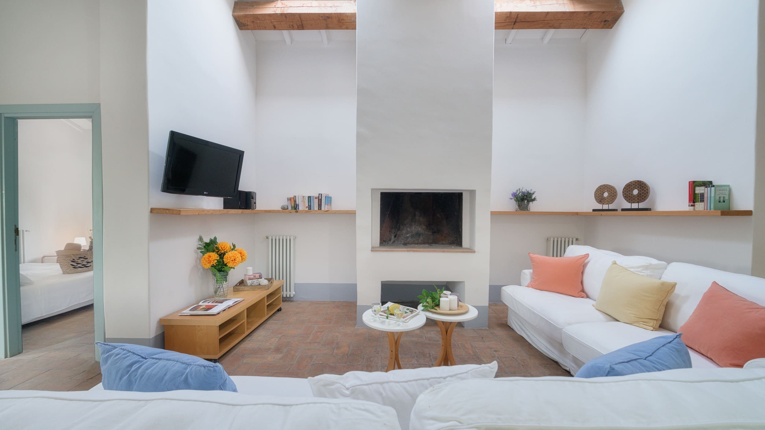 Fattoria Querceto Cortona: Luxury 6-Bedroom Apartment with Pool and Tennis Court in Tuscany