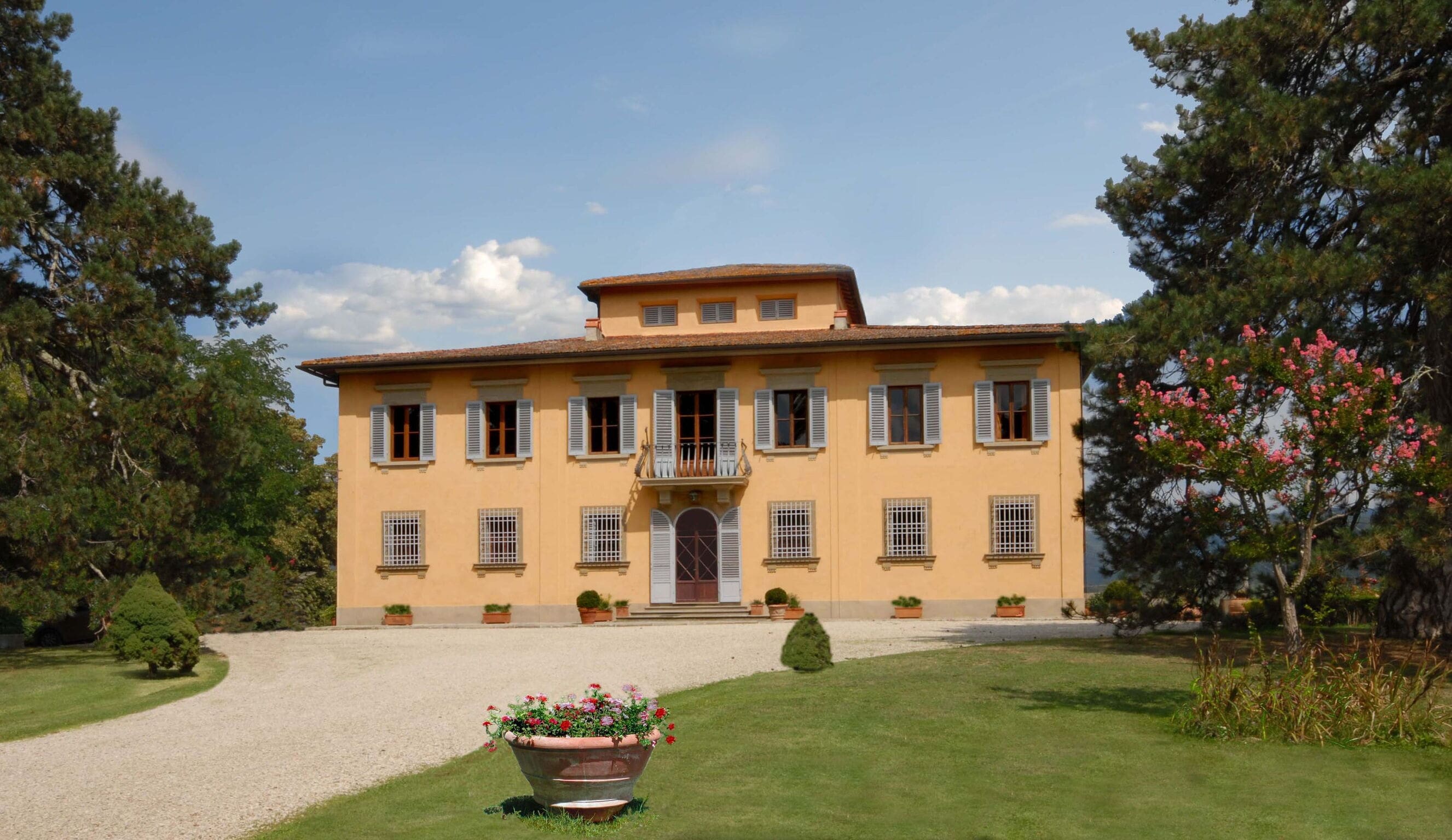 Fattoria Vicchio Mugello: Spacious 7-Bedroom Apartment with Pool, Mugello, Tuscany