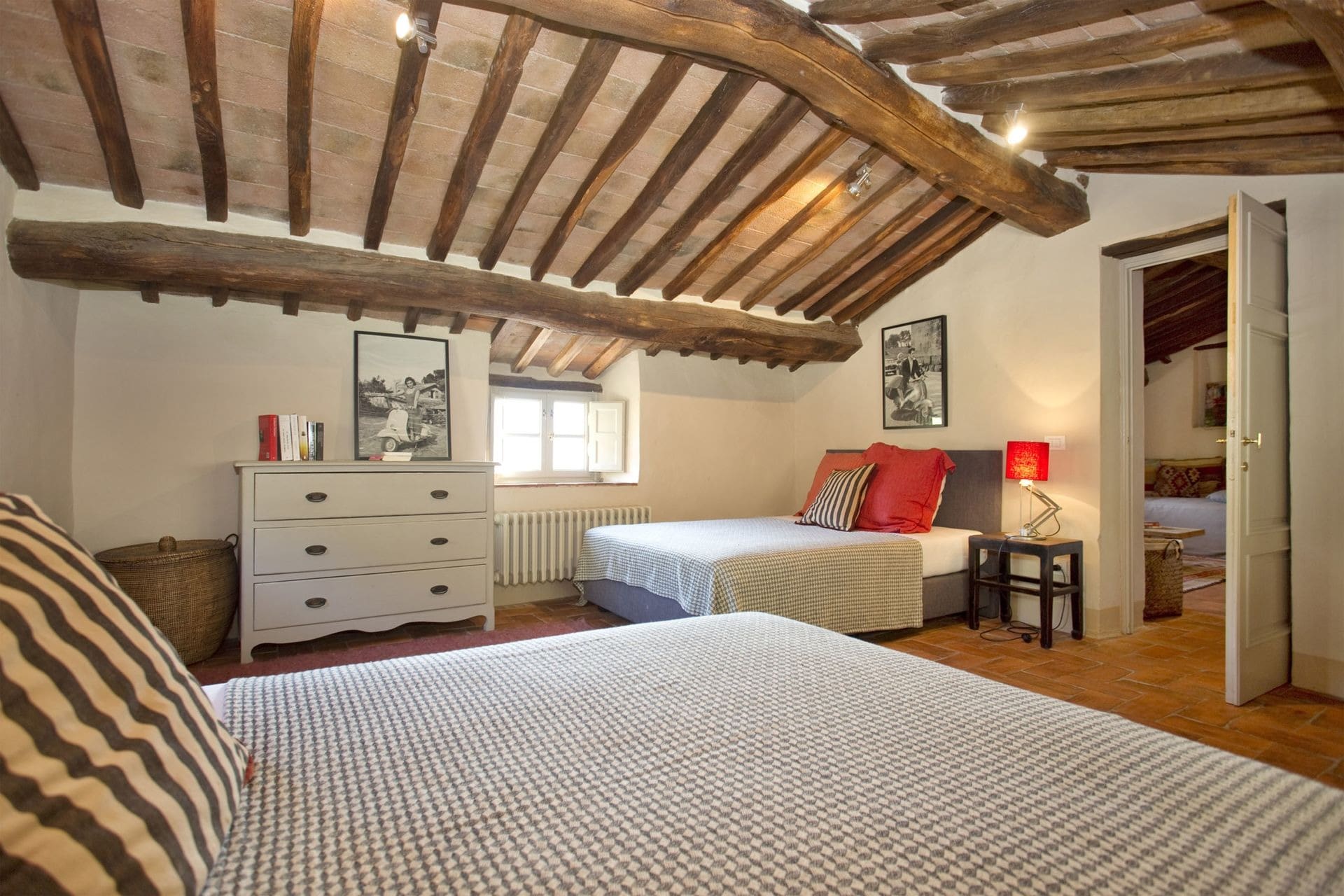 Fattoria Vorno Lucca: Luxury 5-Bedroom Apartment with Panoramic Views, Lucca
