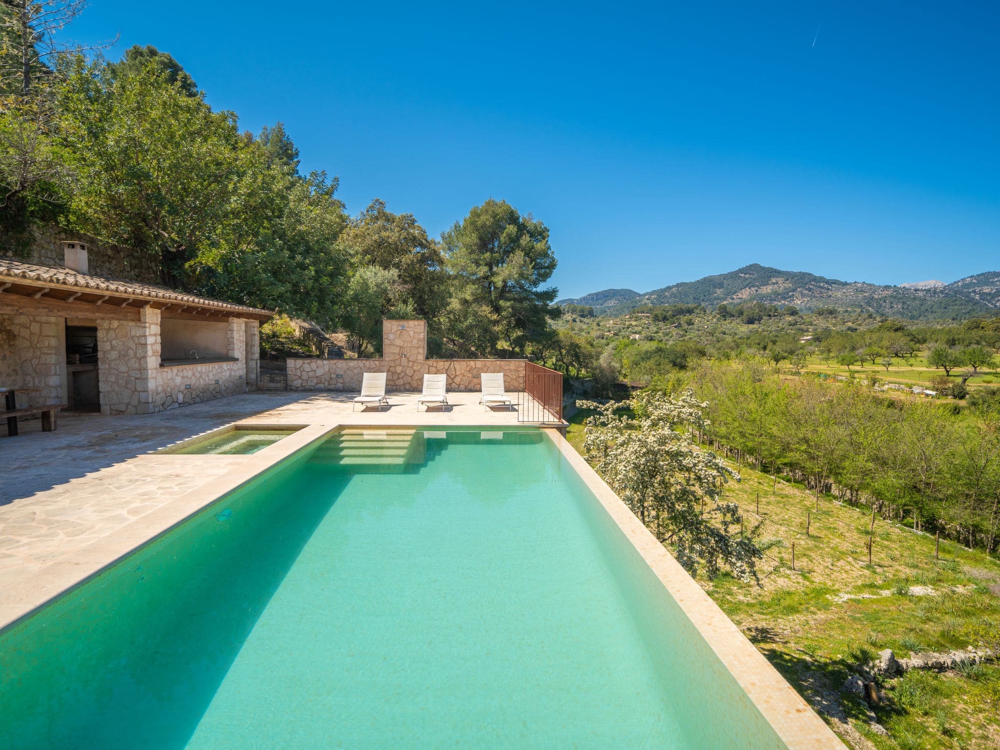 Finca Aljub Selva: Charming 2-Bedroom Country Villa with Private Pool and Mountain Views in Rural Mallorca