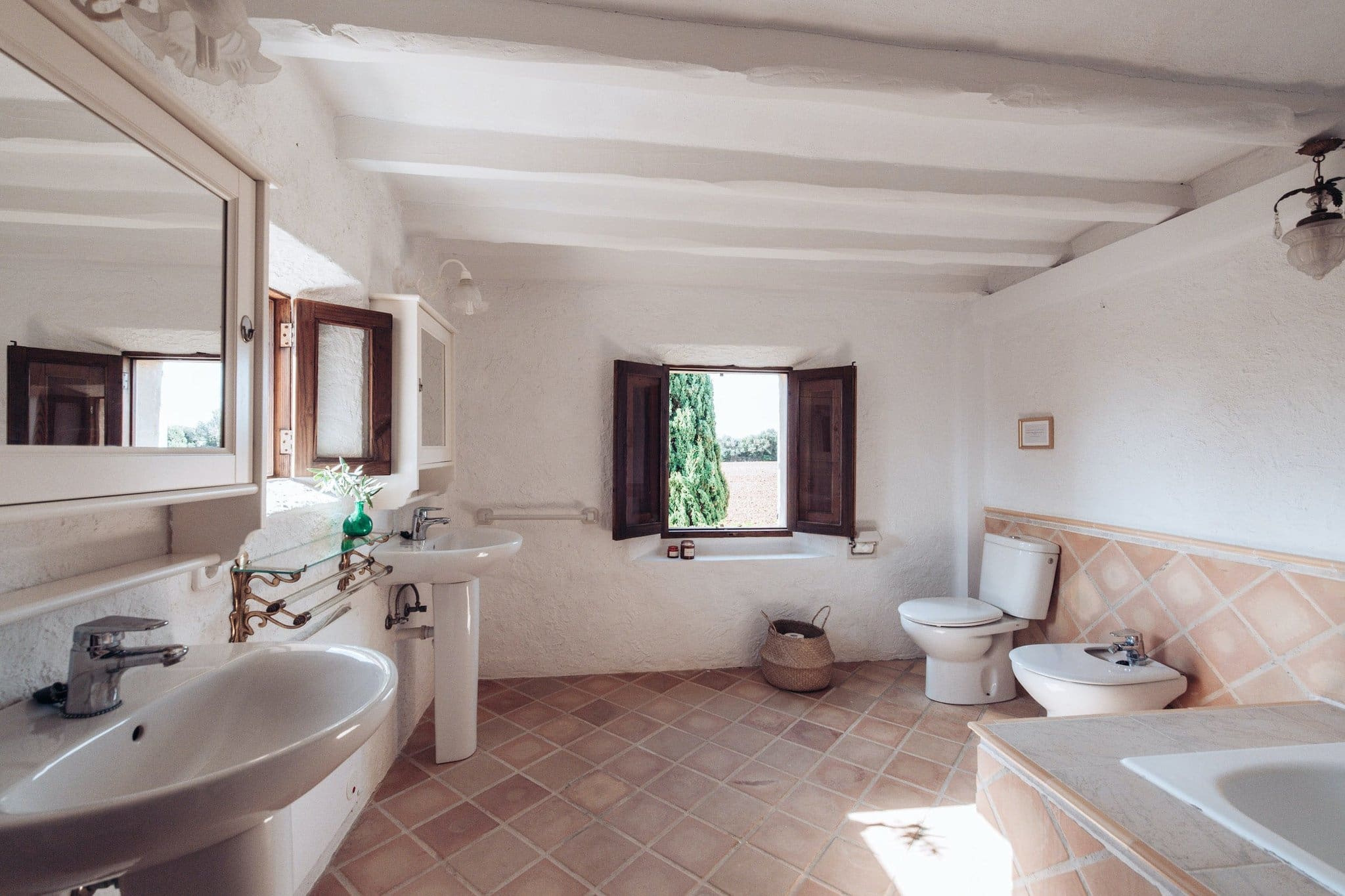 Finca de los Olivos Mallorca: Luxury Villa Rental Mallorca with Swimming Pool and Tennis Court