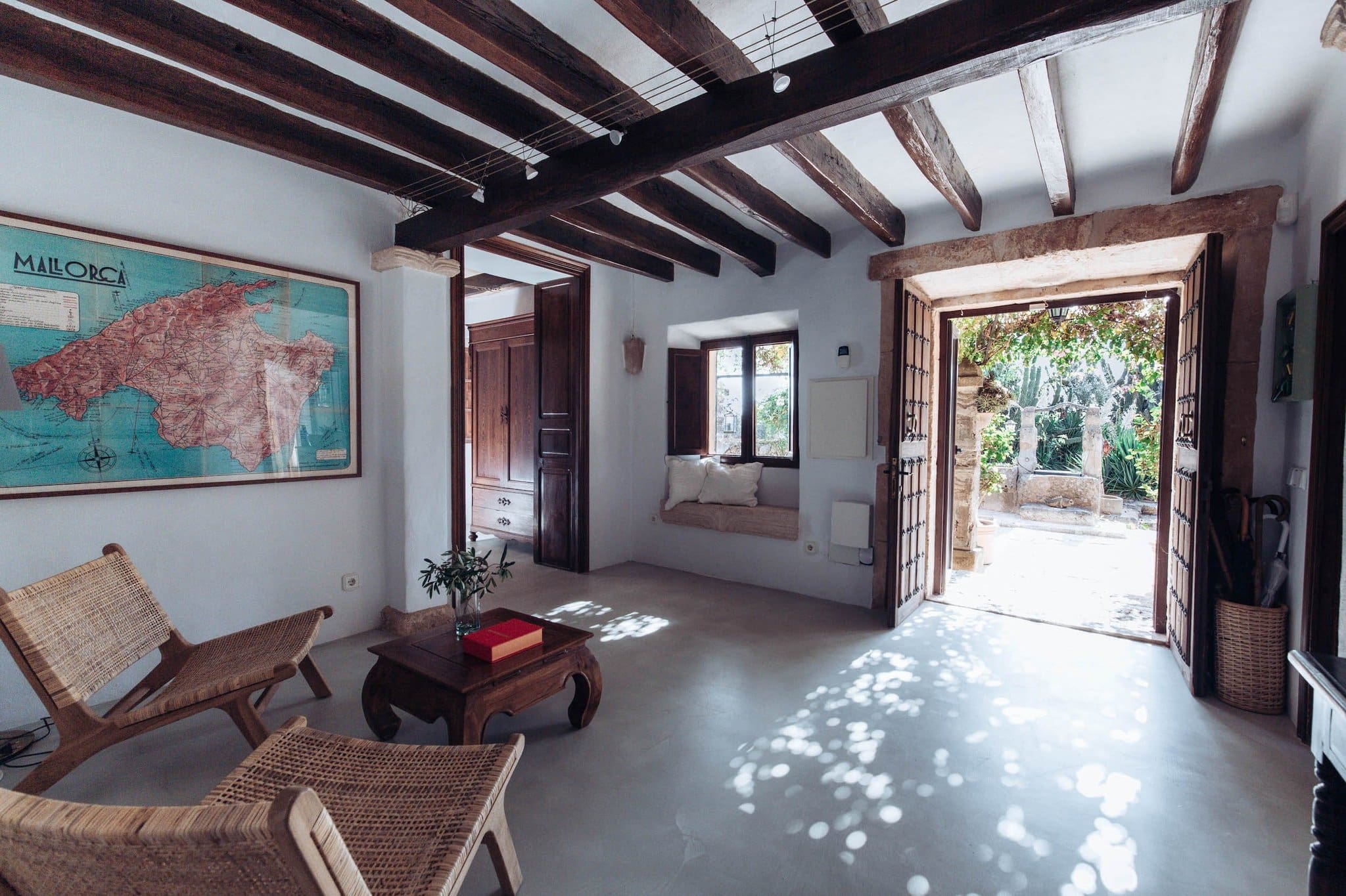 Finca de los Olivos Mallorca: Luxury Villa Rental Mallorca with Swimming Pool and Tennis Court