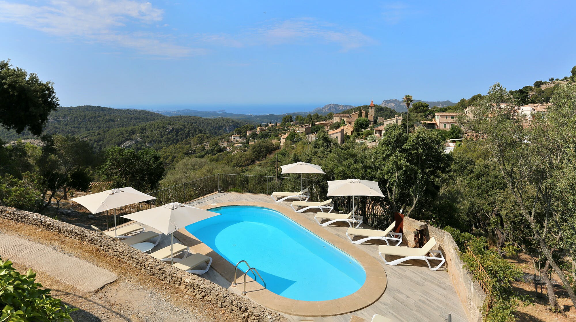 Finca Galilea Tramuntana: Spacious 4-Bedroom Apartment with Pool and Seaview, Mallorca