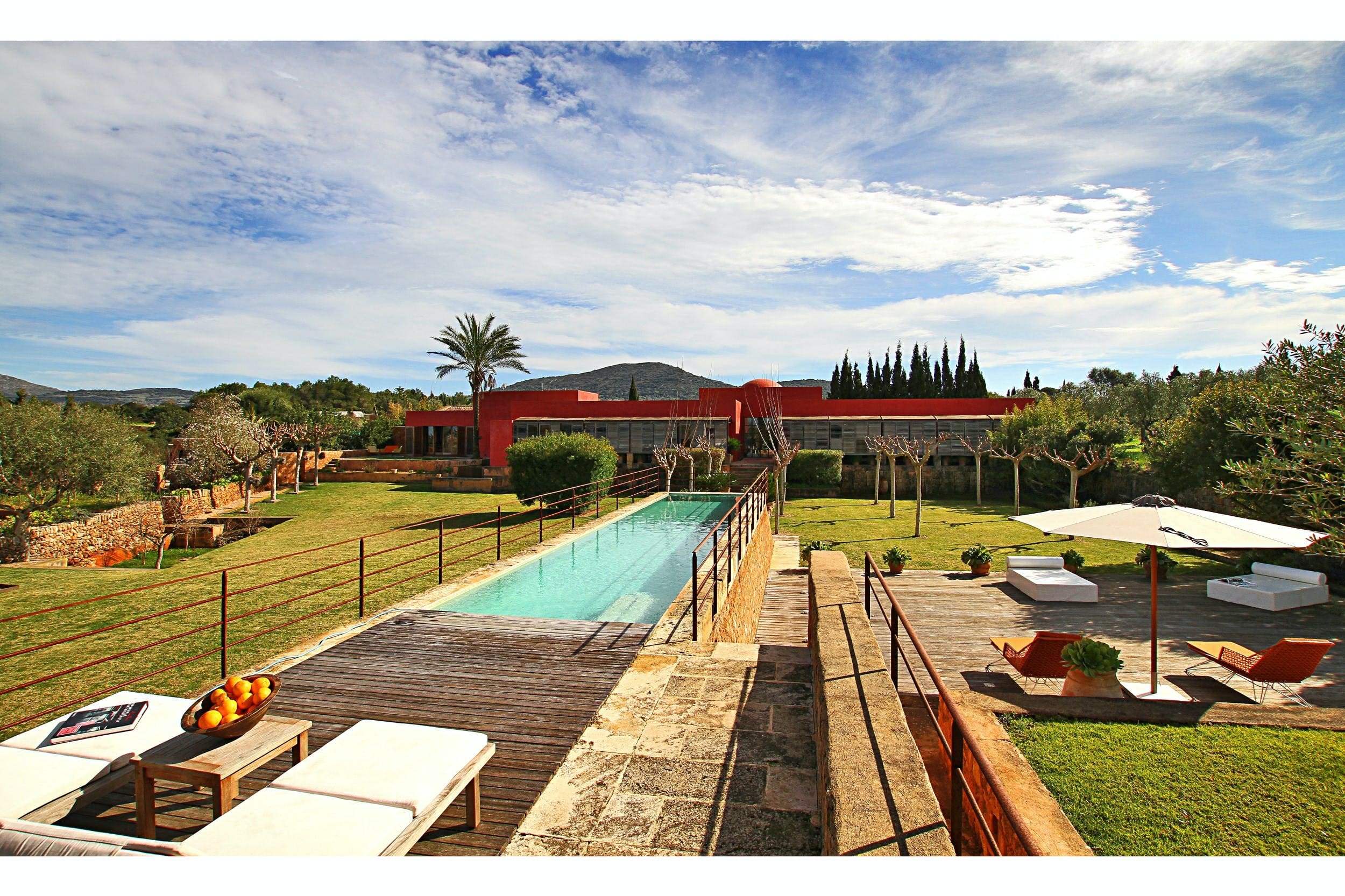 Finca Garriga Llevant: Luxury 4-Bedroom Apartment with Pool Near Beach, Llevant
