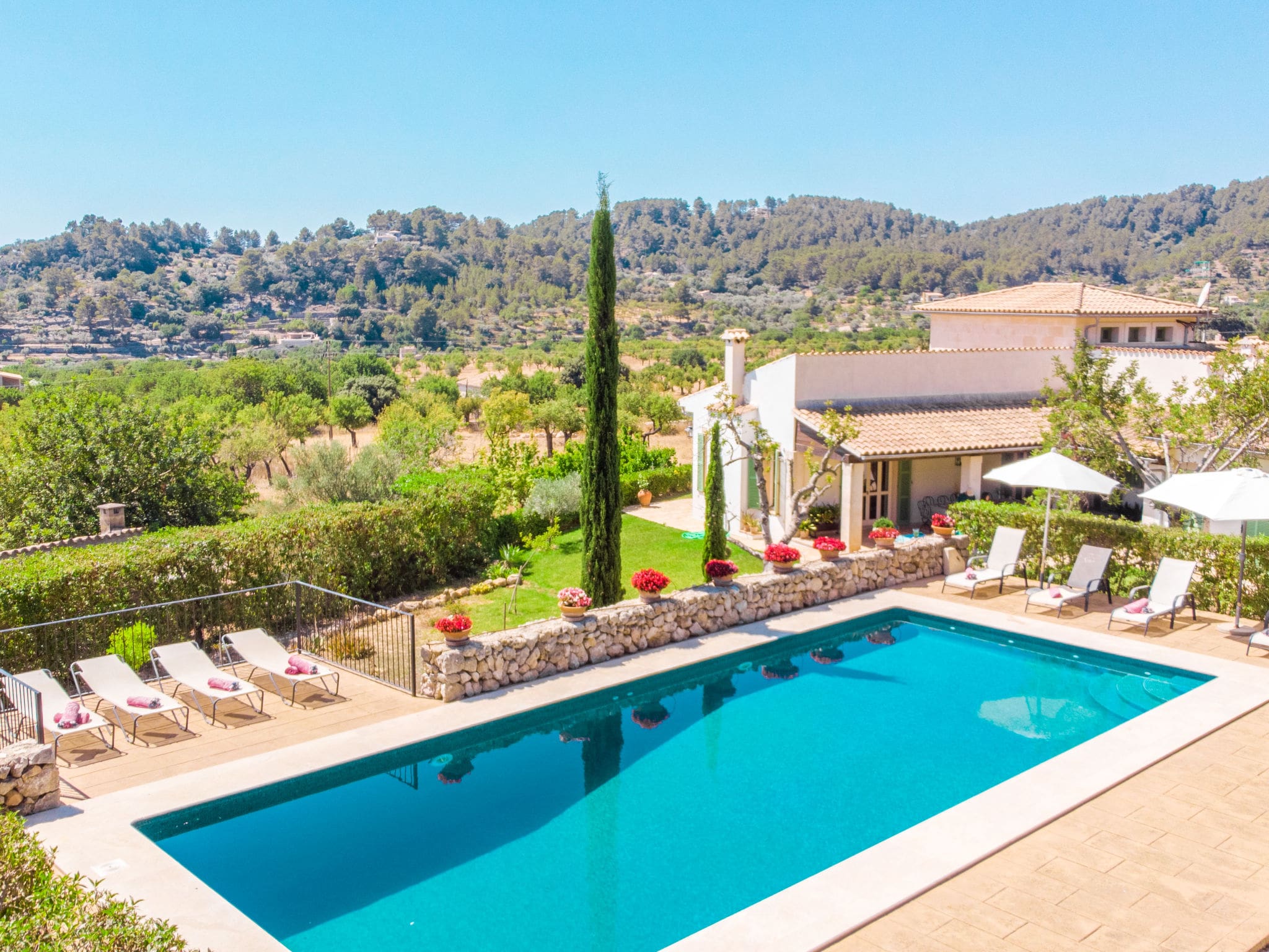 Finca Llevant Caimari: Magnificent 6-Bedroom Mountain Villa with Private Pool and Panoramic Views in the Mallorcan Countryside