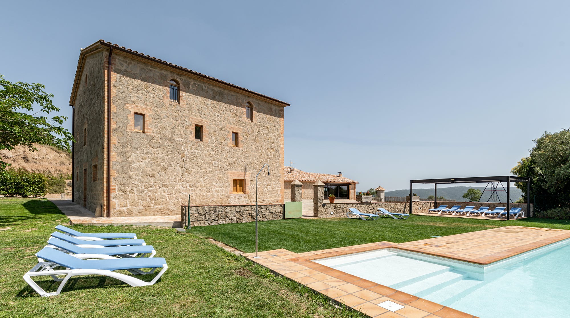 Finca Montserrat Barcelona: Spacious 8-Bedroom Villa with Stunning Mountain Views, Barcelona