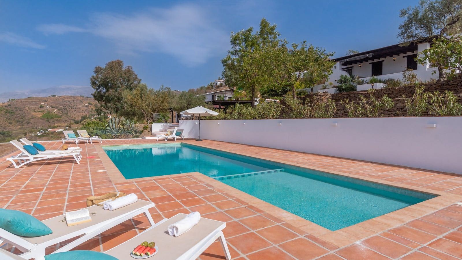 Finca Peñoncillo Nerja: Luxury 7-Bedroom Apartment with Seaview and Pool, Nerja