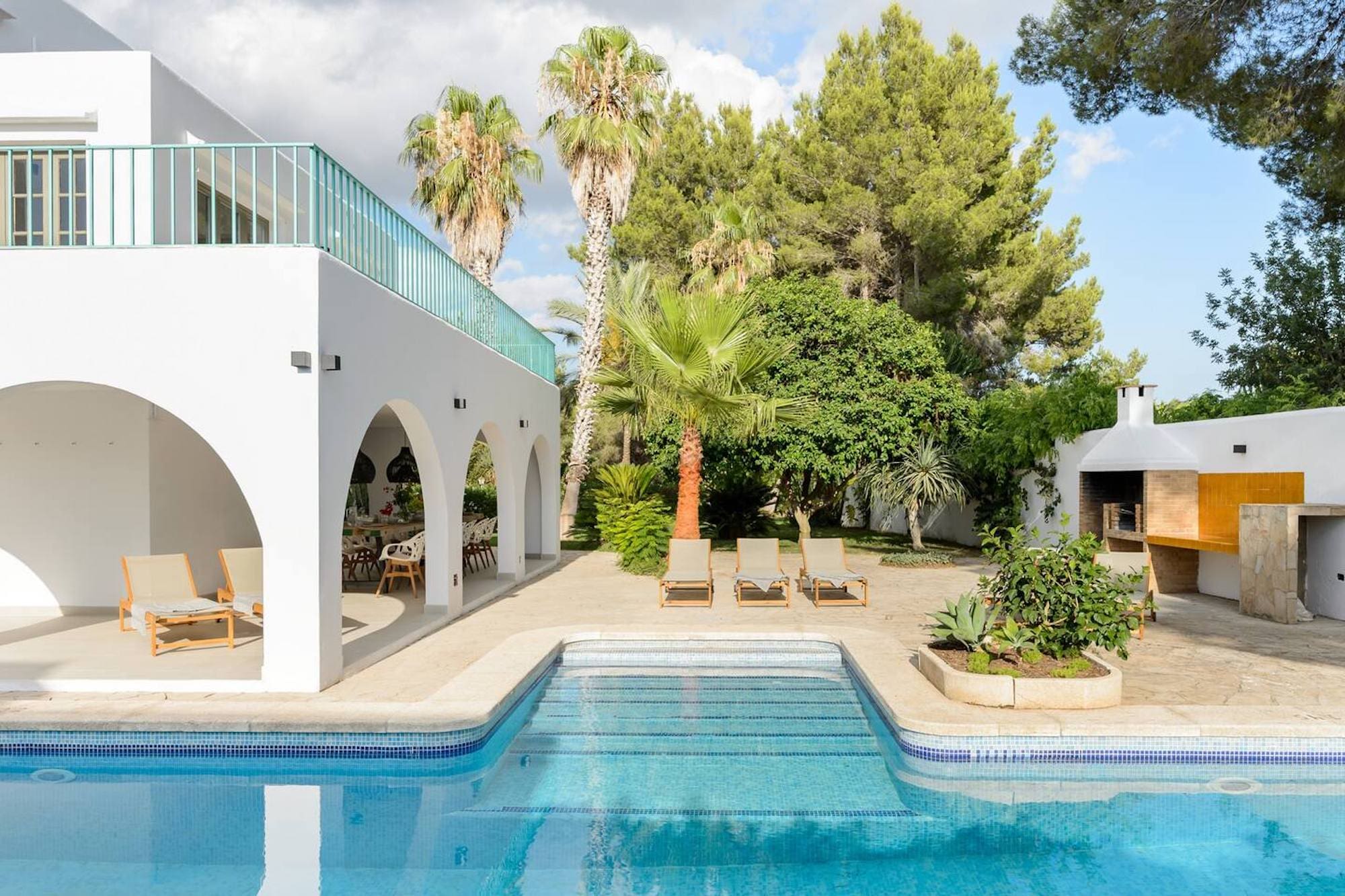 Finca Sabina Portmany: Luxury 4-Bedroom Apartment with Pool and Countryside Views, Ibiza