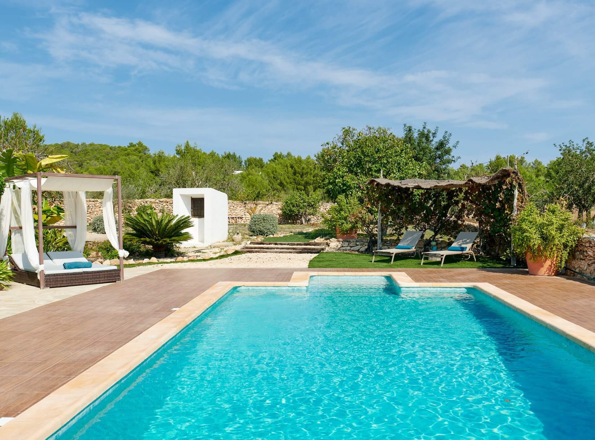 Finca Sabina Santa Gertrudis Santa Gertrudis de Fruitera 4: Spacious 4-Bedroom Golf Villa with Pool, Santa Gertrudis