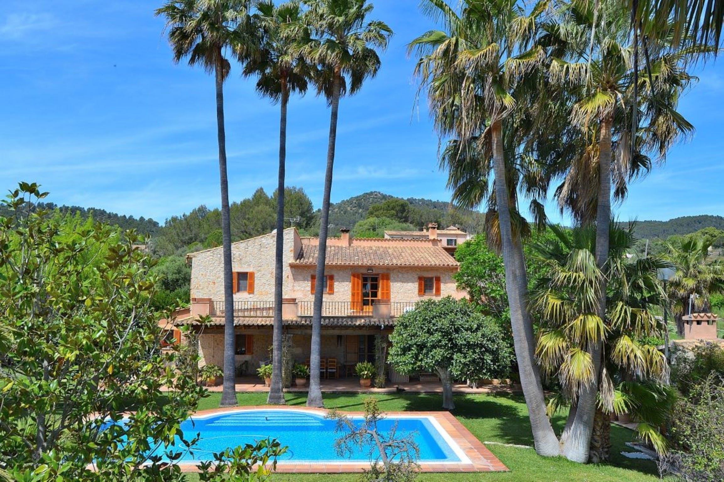 Finca Tramuntana Inca Inca 5: Luxury 4-Bedroom Apartment with Pool in Inca, Mallorca
