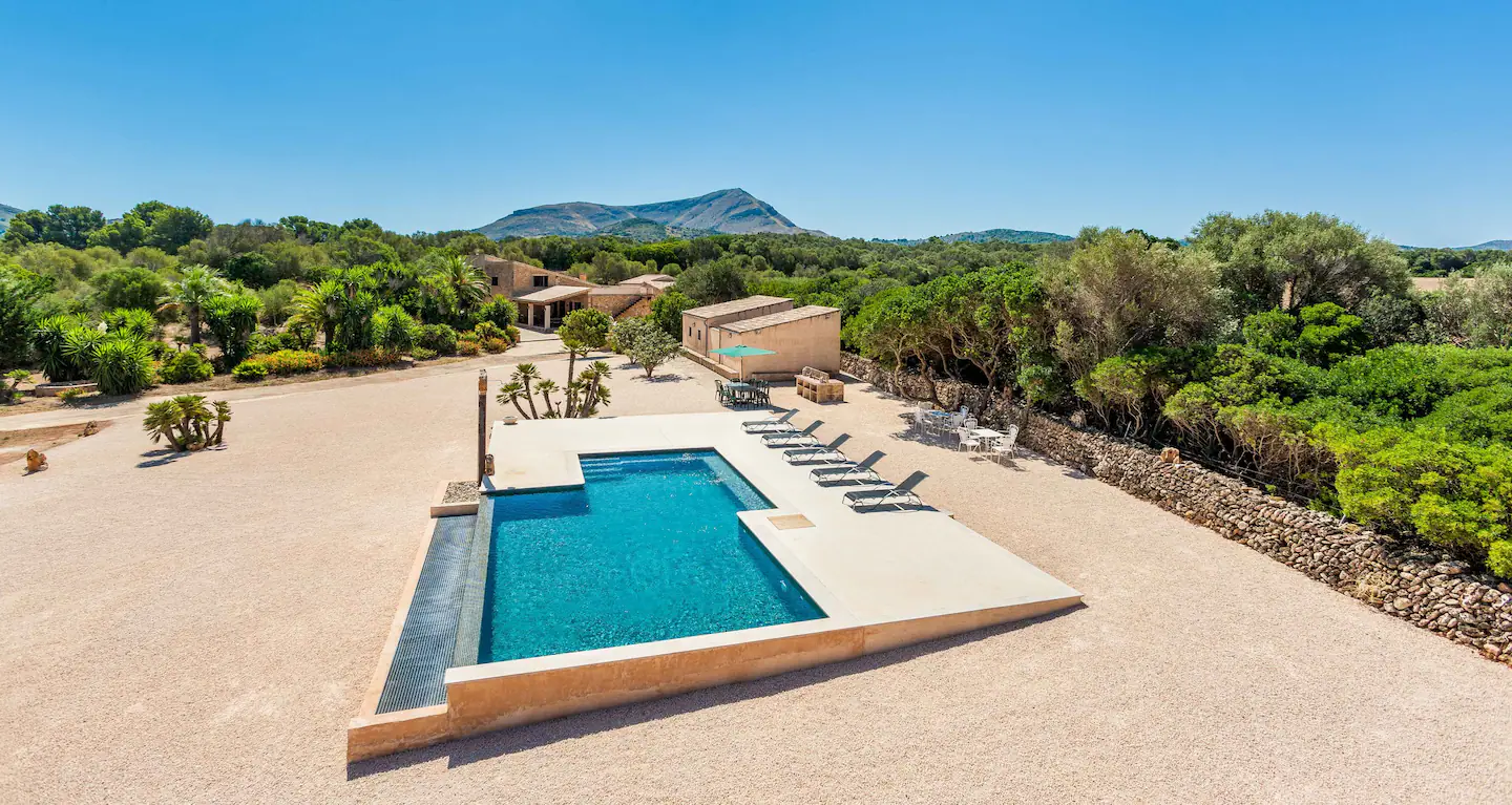 Finca Tramuntana Llevant: Luxury 6-Bedroom Apartment with Seaview and Pool, Mallorca