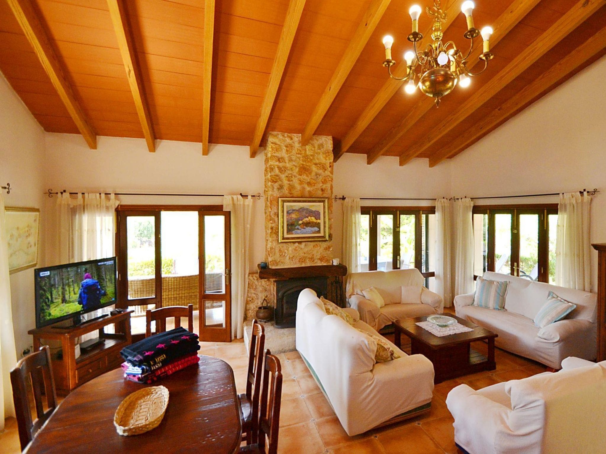 Finca Tramuntana Mancor: Stunning 3-Bedroom Mountain Villa with Private Pool and Garden in Mallorca Spain