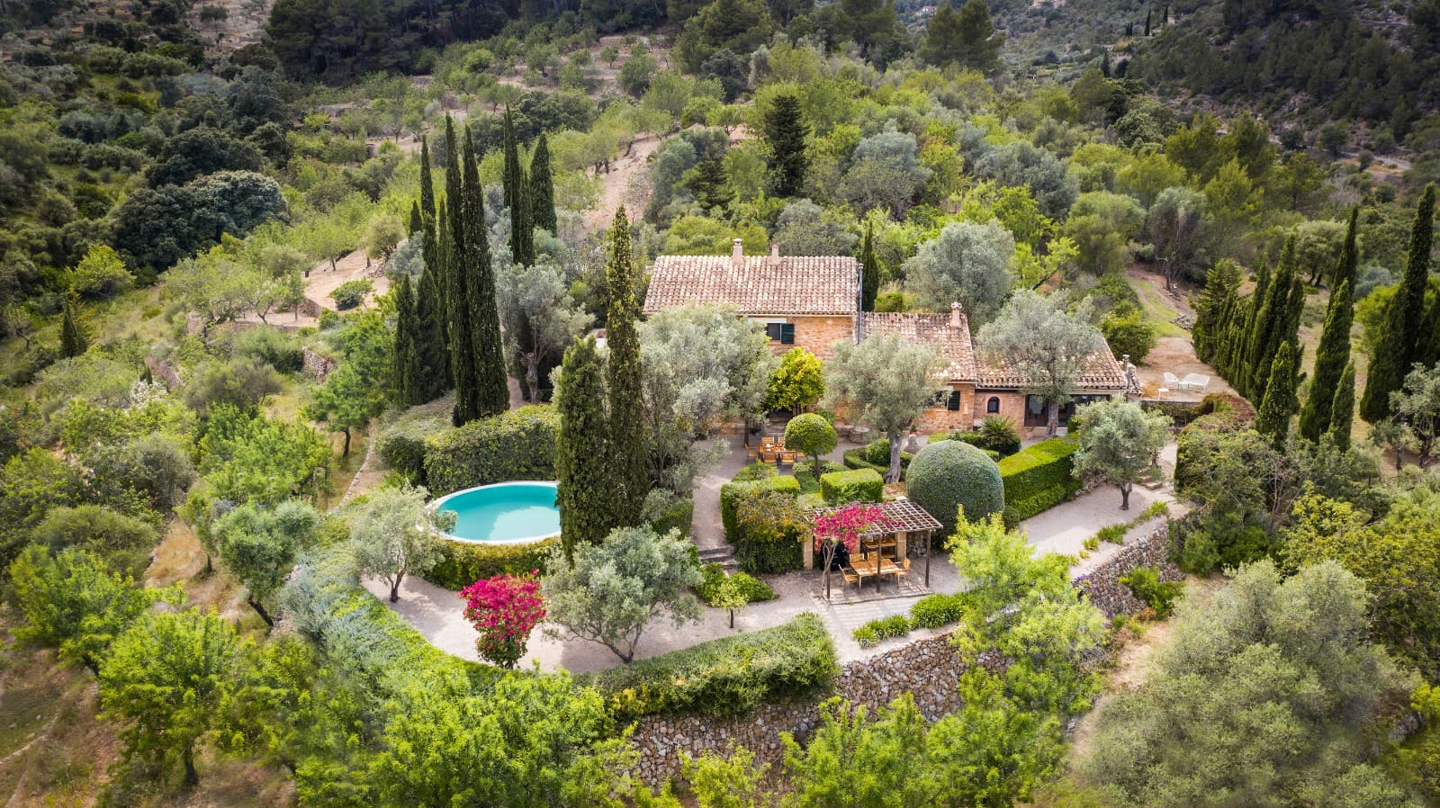 Finca Tramuntana Sóller: Luxury 3-Bedroom Villa with Pool and Mountain Views, Sóller