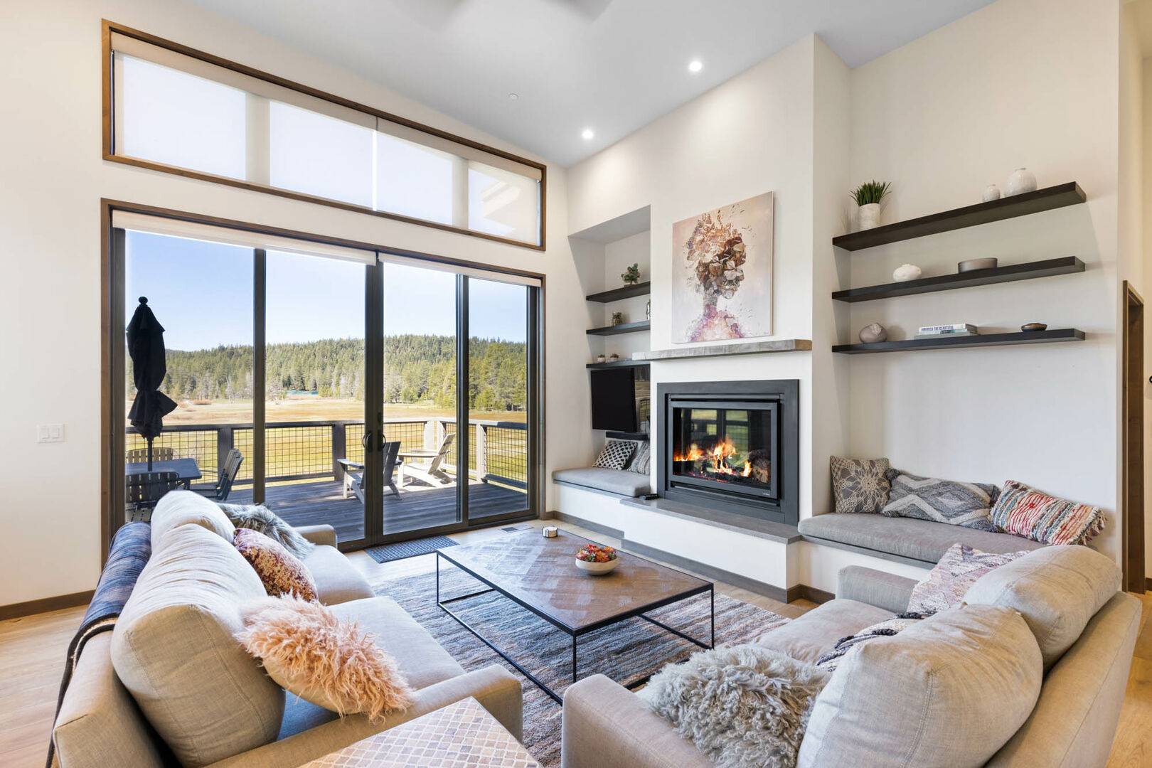 Foresta di Tahoe: Charming 4-Bedroom Villa with Hot Tub, Lake Tahoe