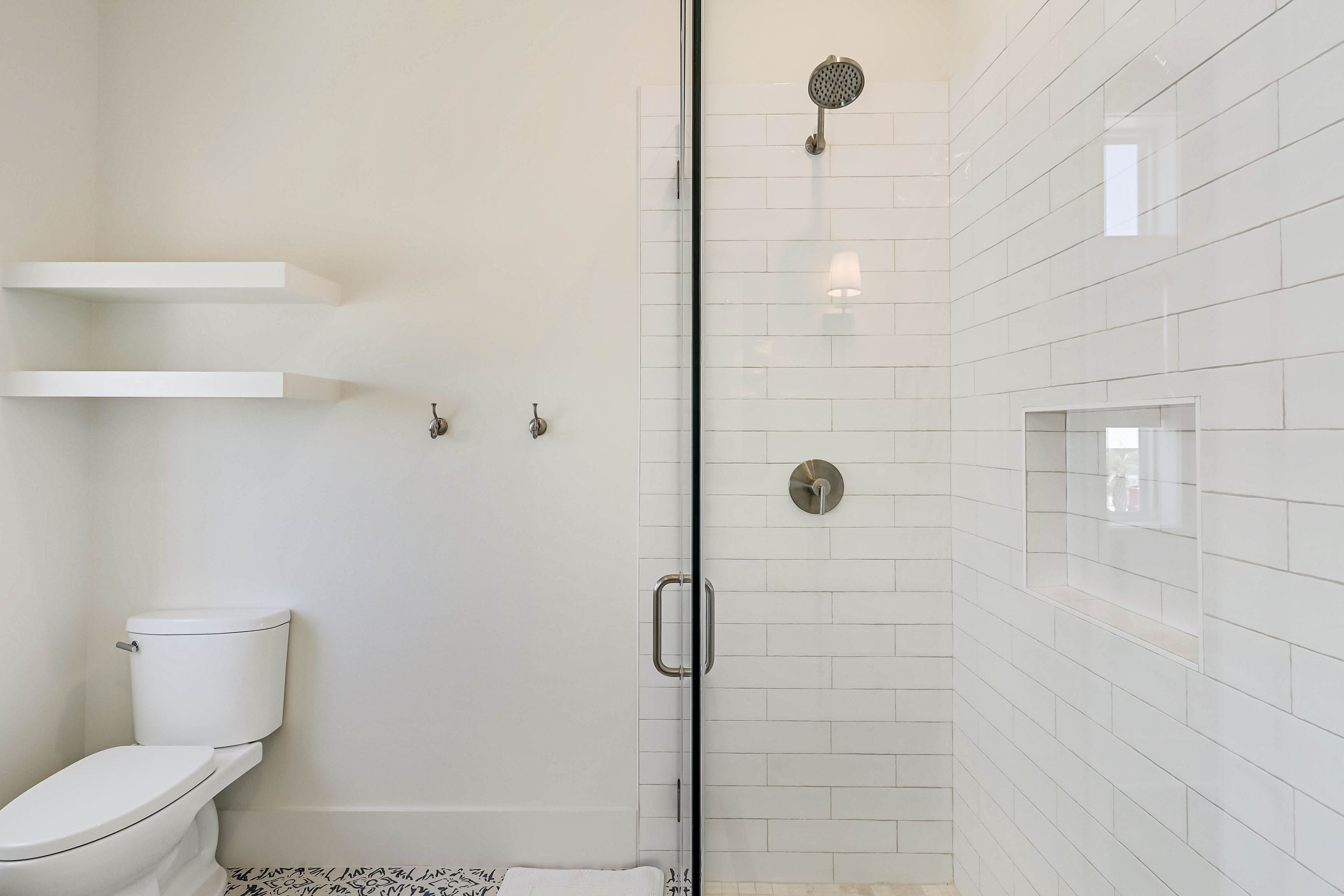 Gulf Breeze Estate Texas: Luxury 5-Bedroom Villa Rental Nueces County with Resort Amenities and Gulf Views