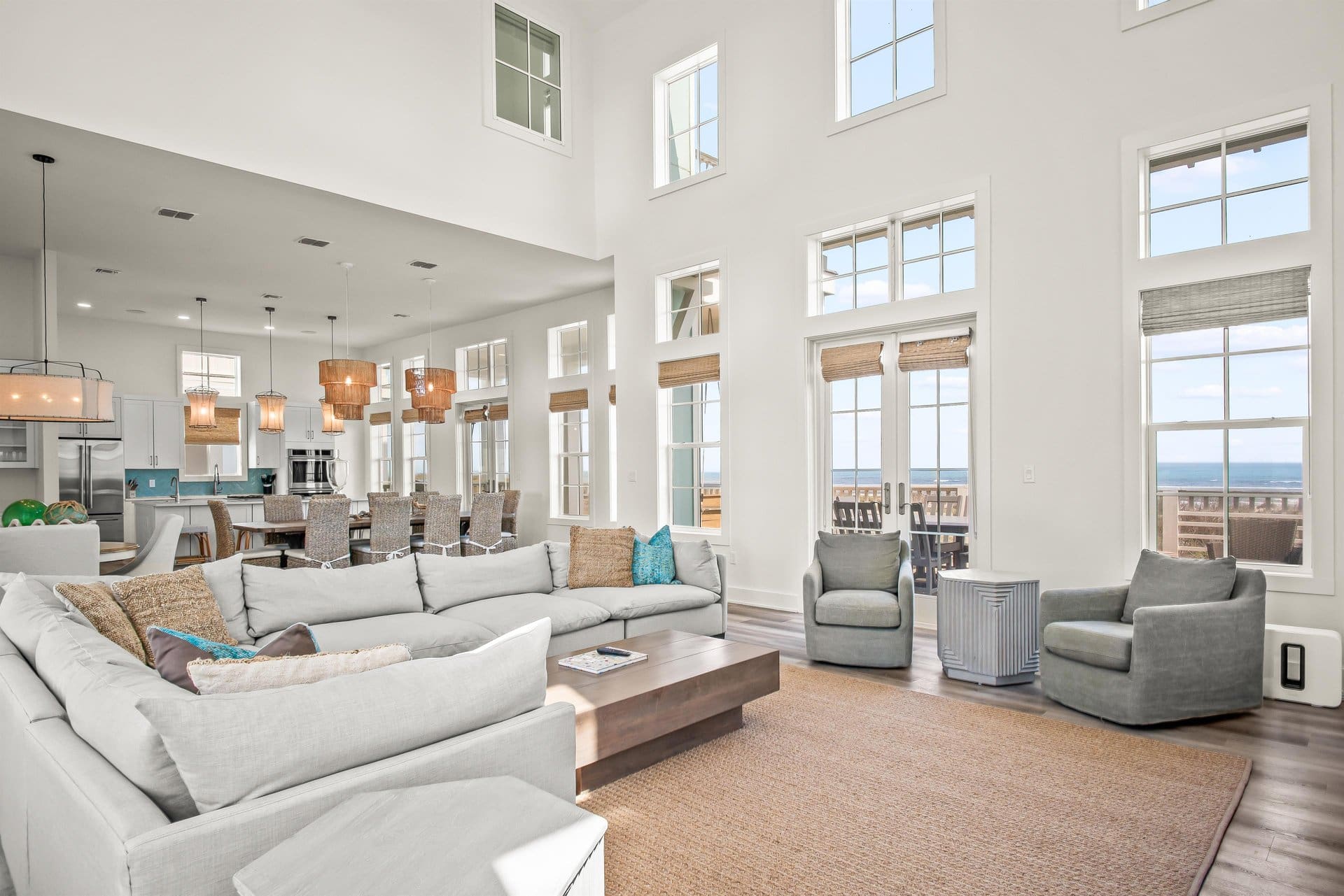 Gulf Breeze Villa Austin: 1-Bedroom Beachfront Villa Rental Austin with Pool and Sea Views