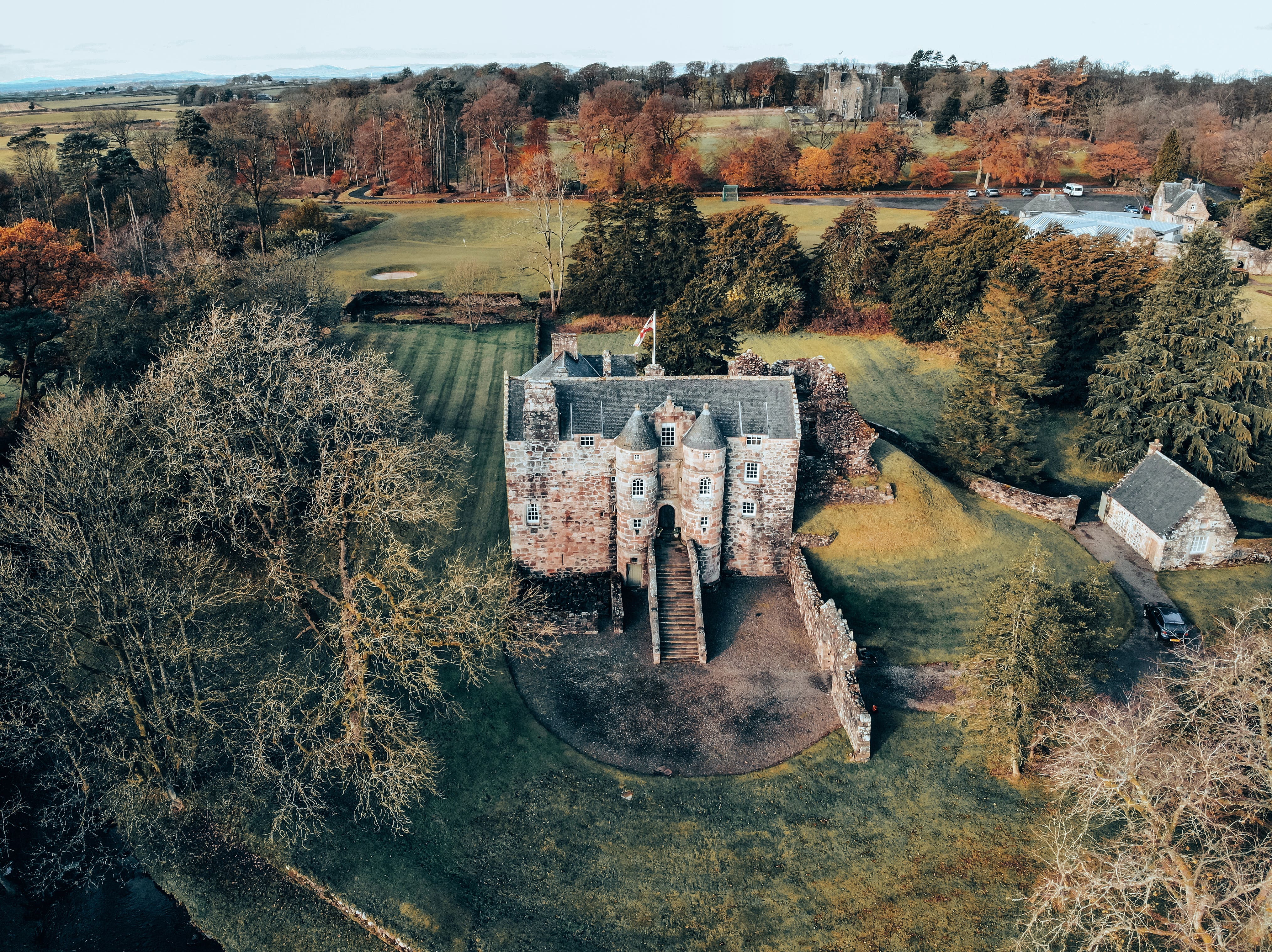 Hall Loudoun EastAyrshire: Historic 4-Bedroom Castle Perfect for Families, East Ayrshire