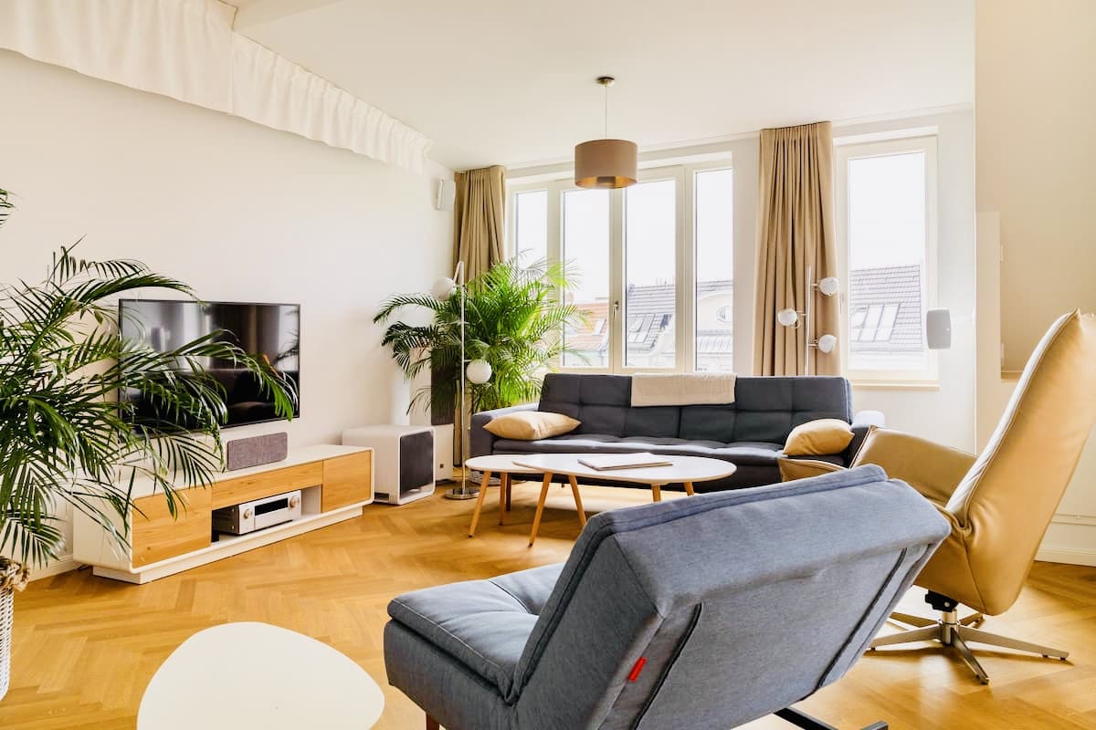 Haus Boxi Friedrichshain: Spacious 2-Bedroom Apartment with Rooftop Terrace, Friedrichshain