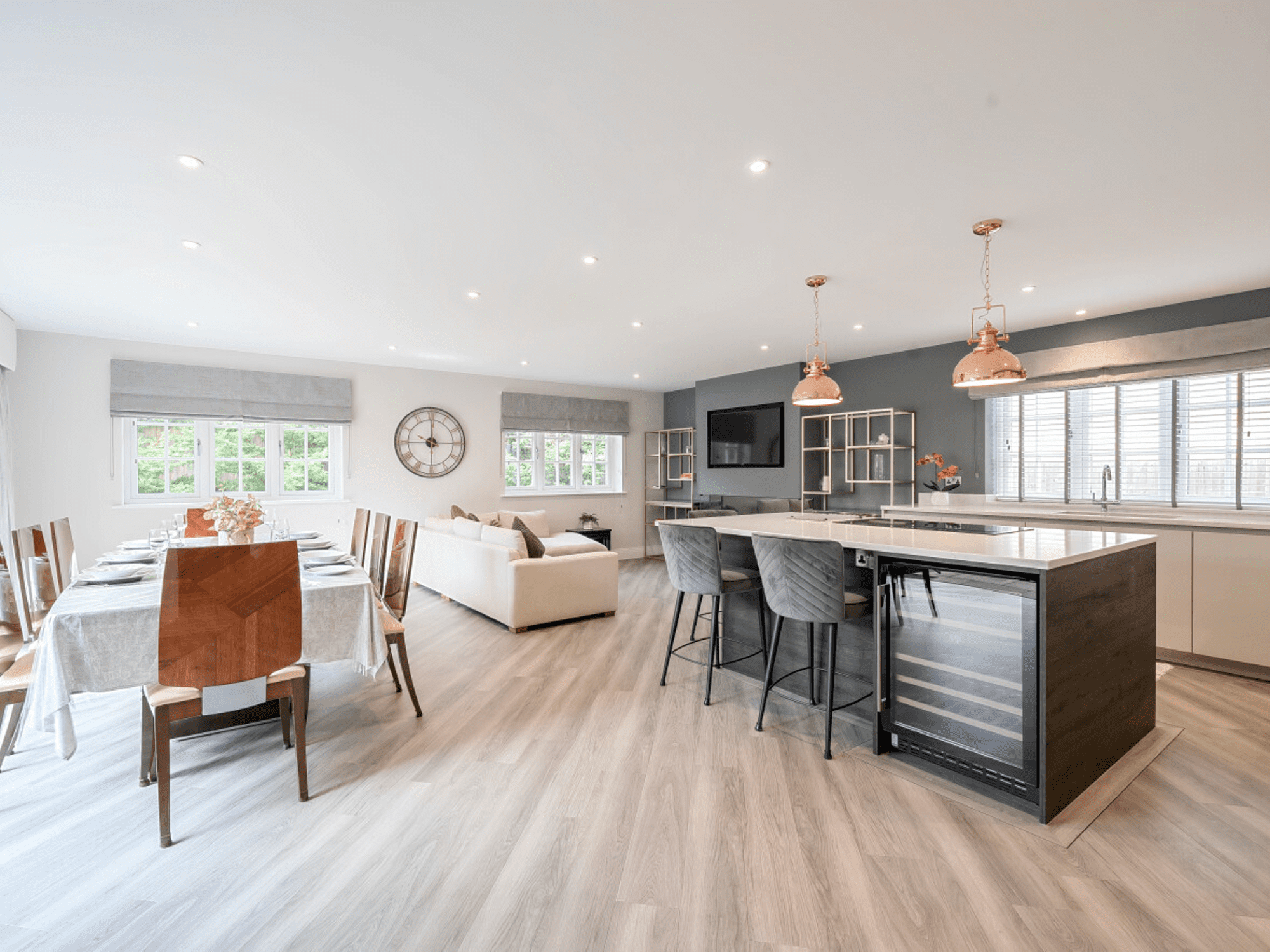 Haven of the Surrey Hills: Stunning 5-Bedroom House with Garden in Surrey Hills