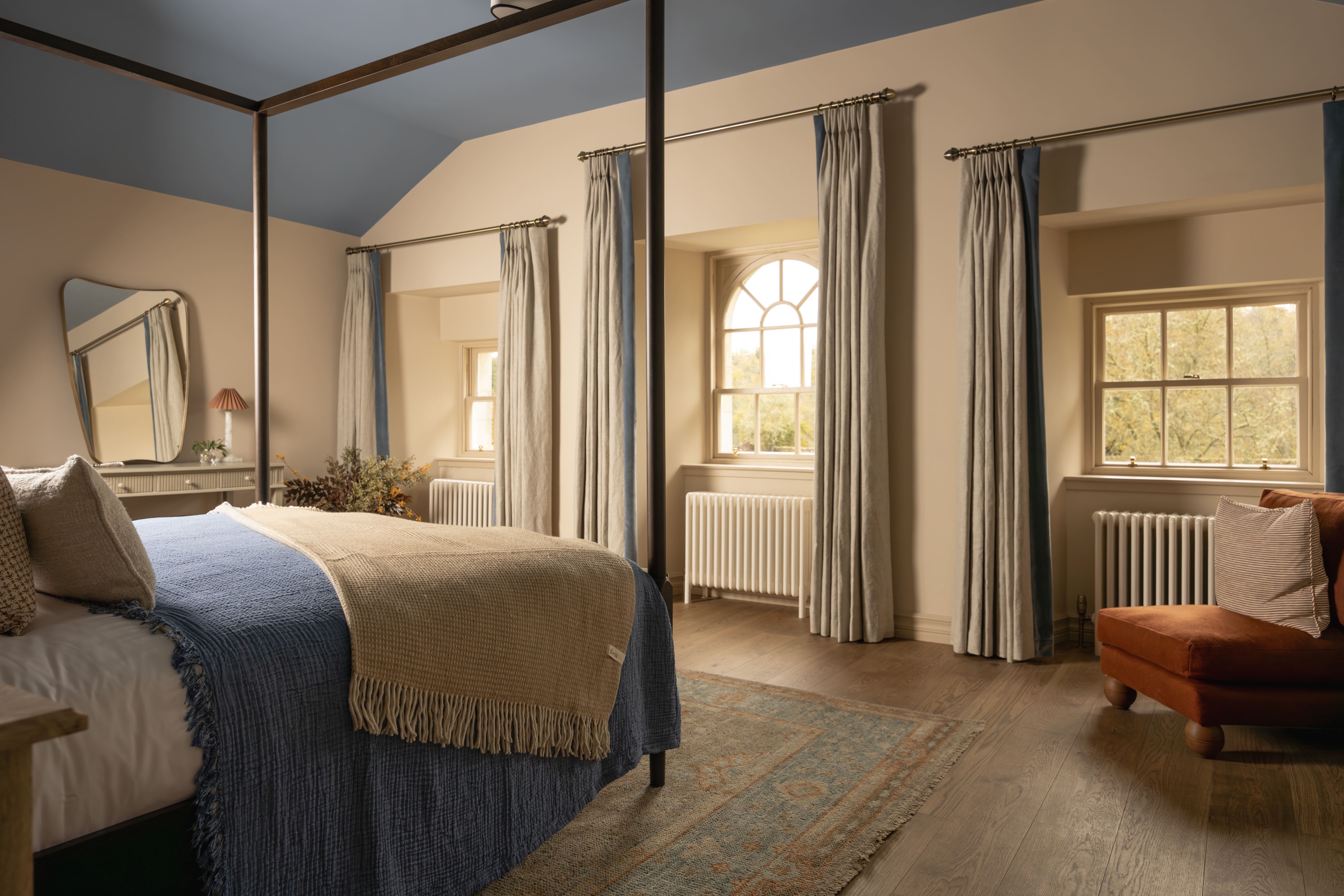 Heather Glen Cottage: Historic 1-Bedroom Luxury Cottage Rental Midlothian with Hot Tub and Sauna