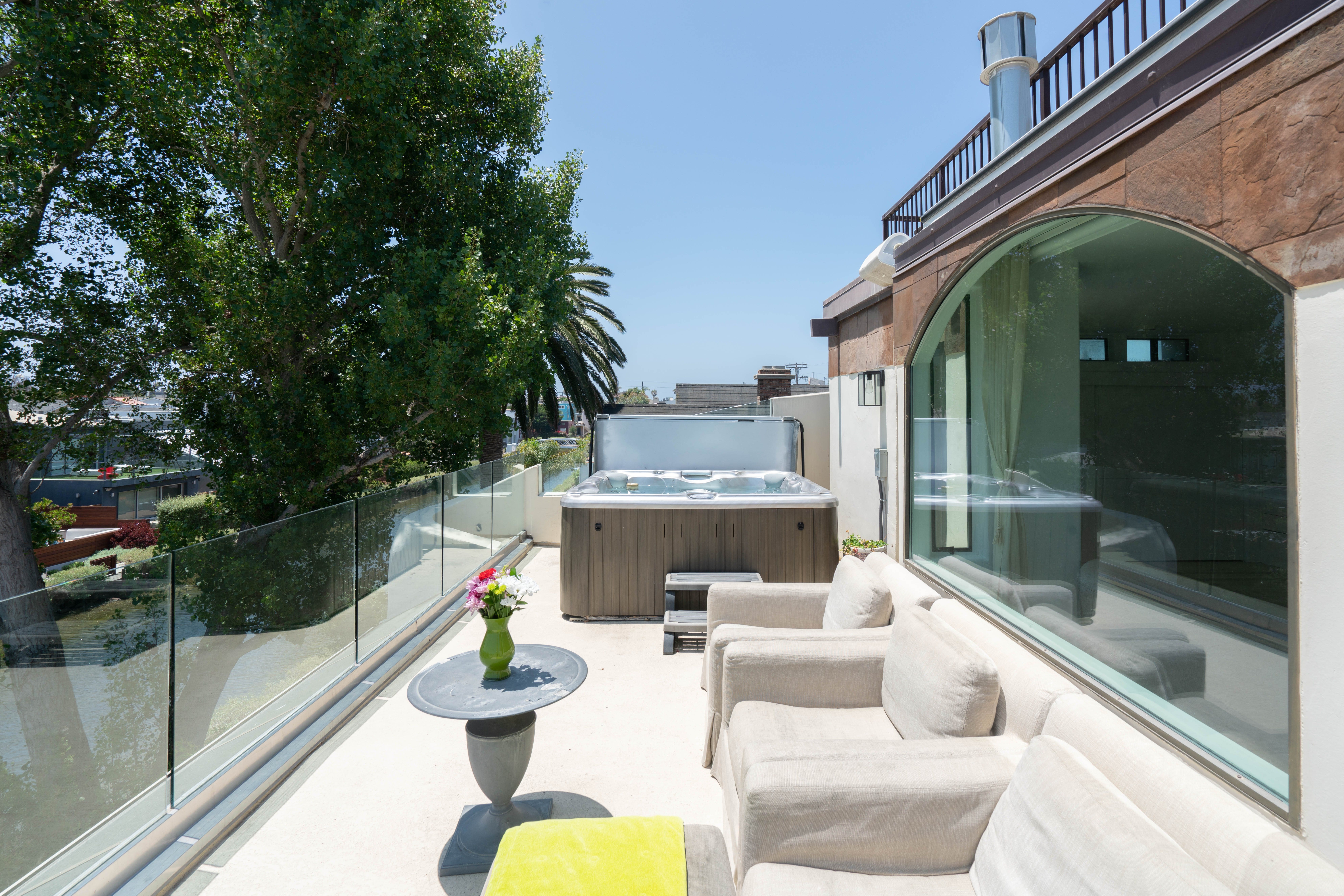 House Abbot Kinney Venice Venice: Luxury 5-Bedroom House with Hot Tub and Seaview, Venice