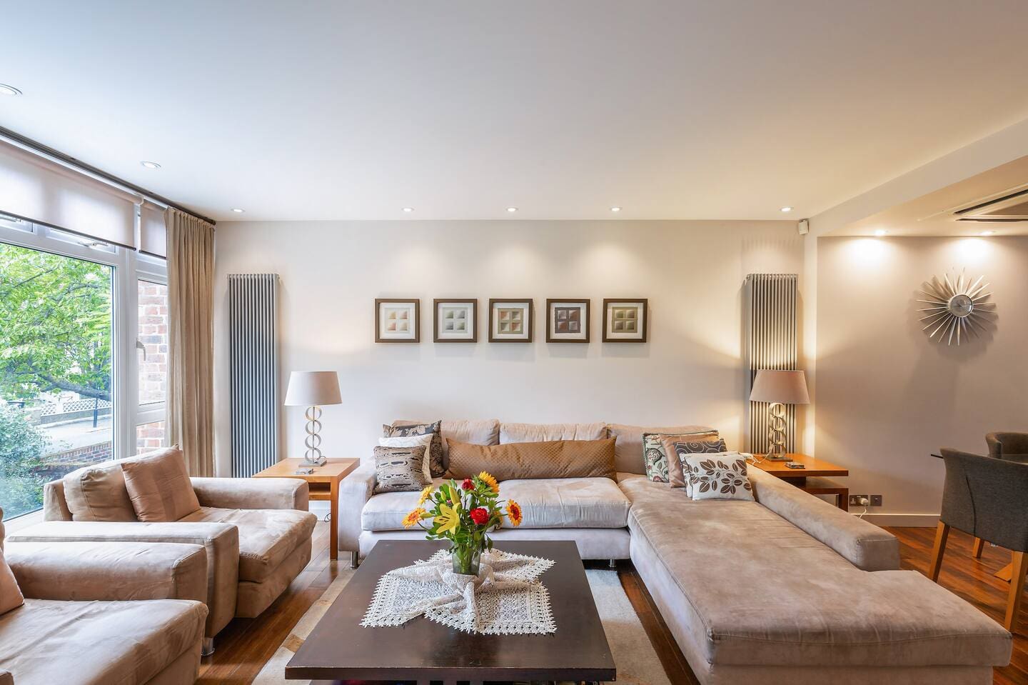 House Addison HollandPark: Luxury 5-Bedroom Townhouse with Private Garden, Holland Park