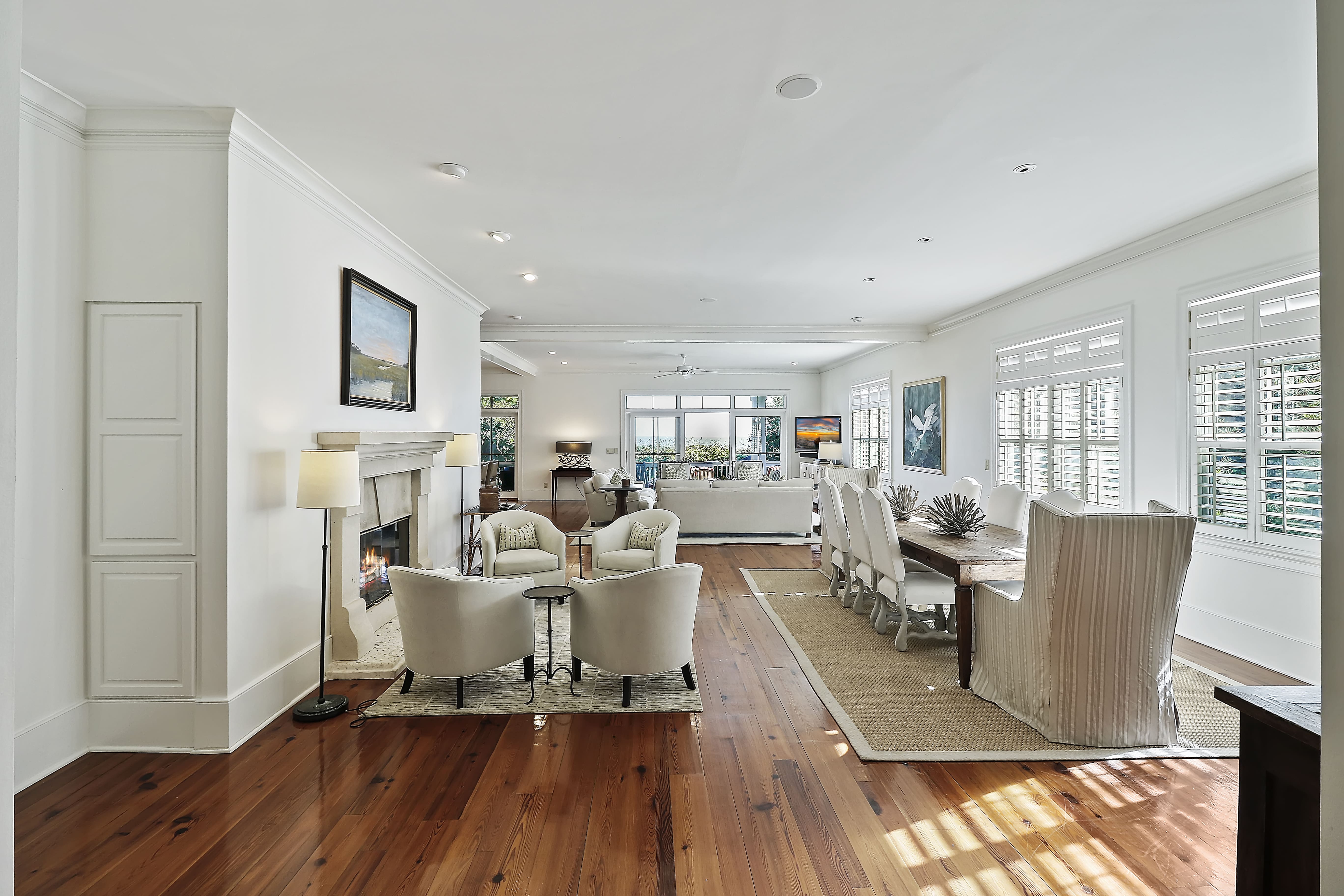 House Angel Oak Johns Island 4: Luxury 5-Bedroom Beachfront House with Tennis Court, Johns Island