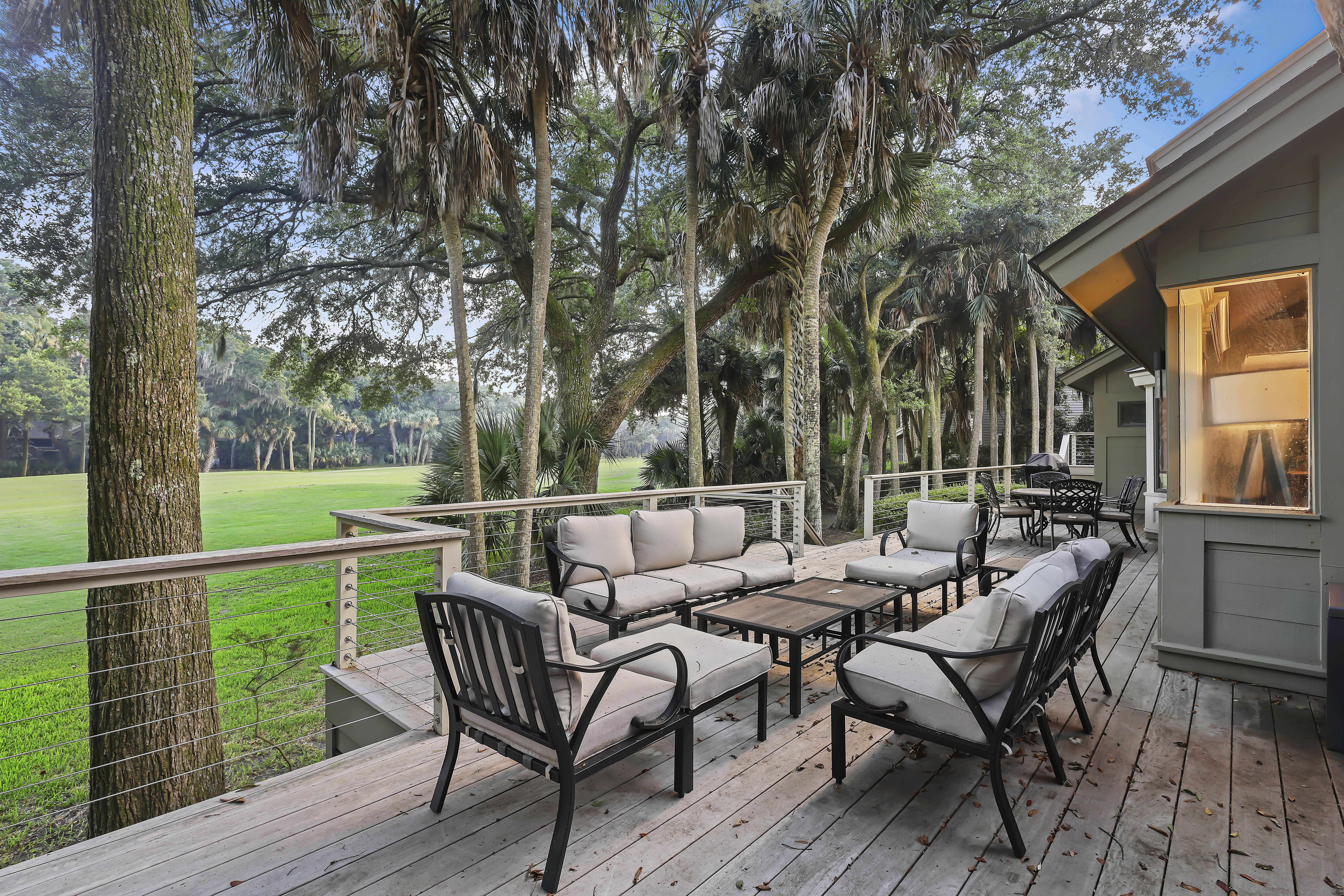 House Angel Oak: Spacious 3-Bedroom Villa with Seaview and Tennis Court, Johns Island