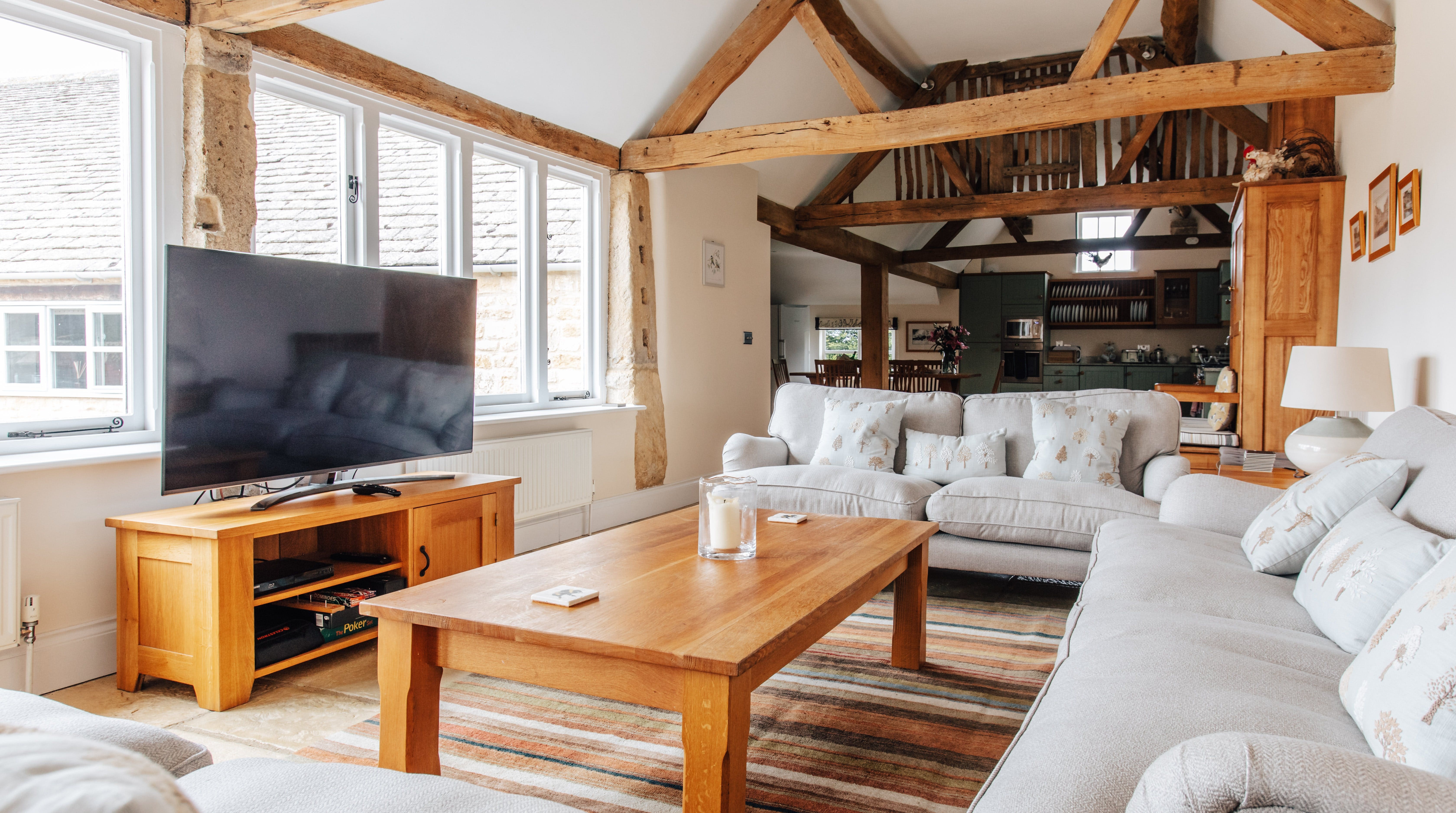 House Avonlea Stratford-upon-Avon: Spacious 4-Bedroom Family-Friendly Apartment Rental Stratford-upon Avon