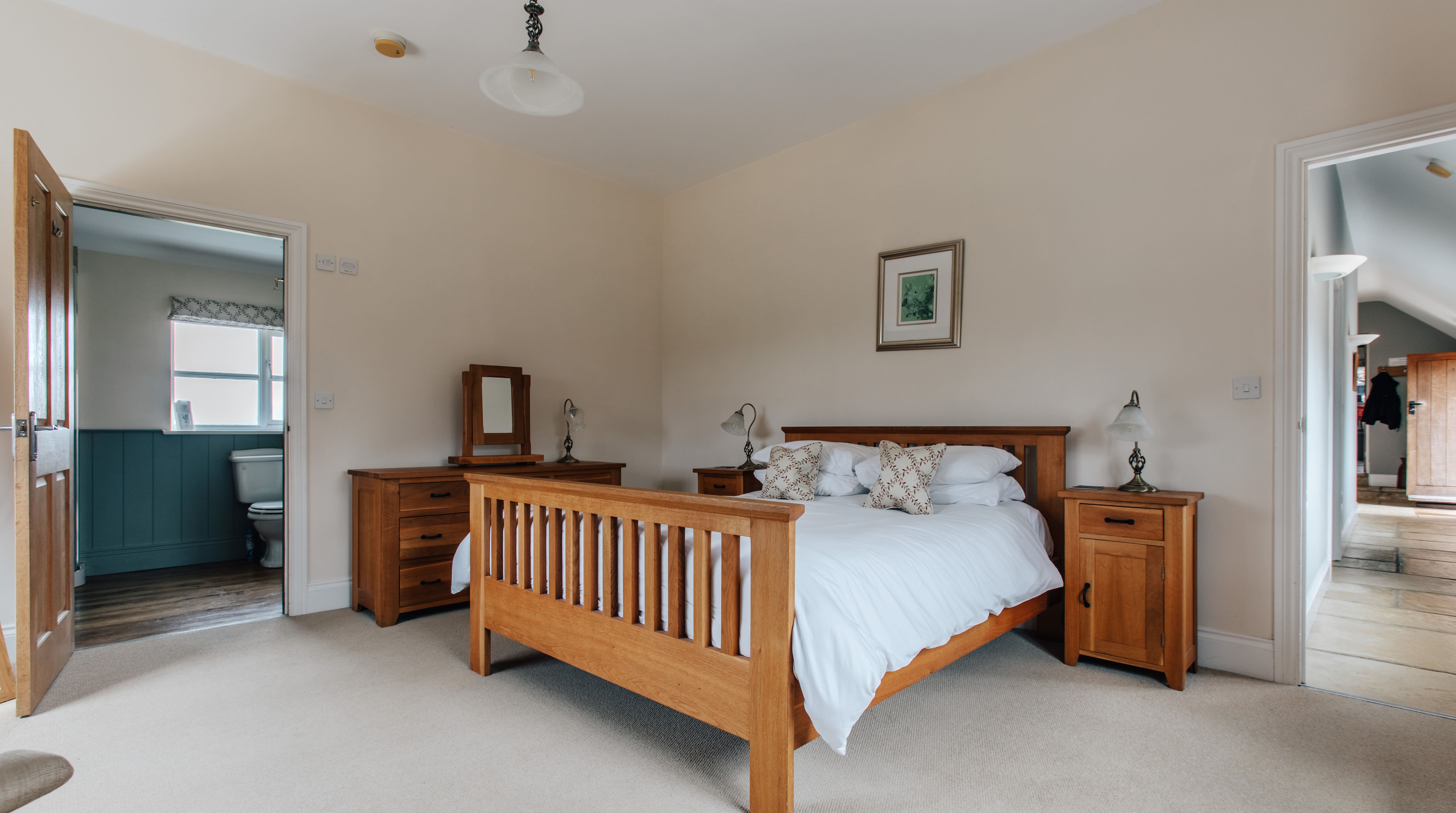House Avonlea Stratford-upon-Avon: Spacious 4-Bedroom Family-Friendly Apartment Rental Stratford-upon Avon