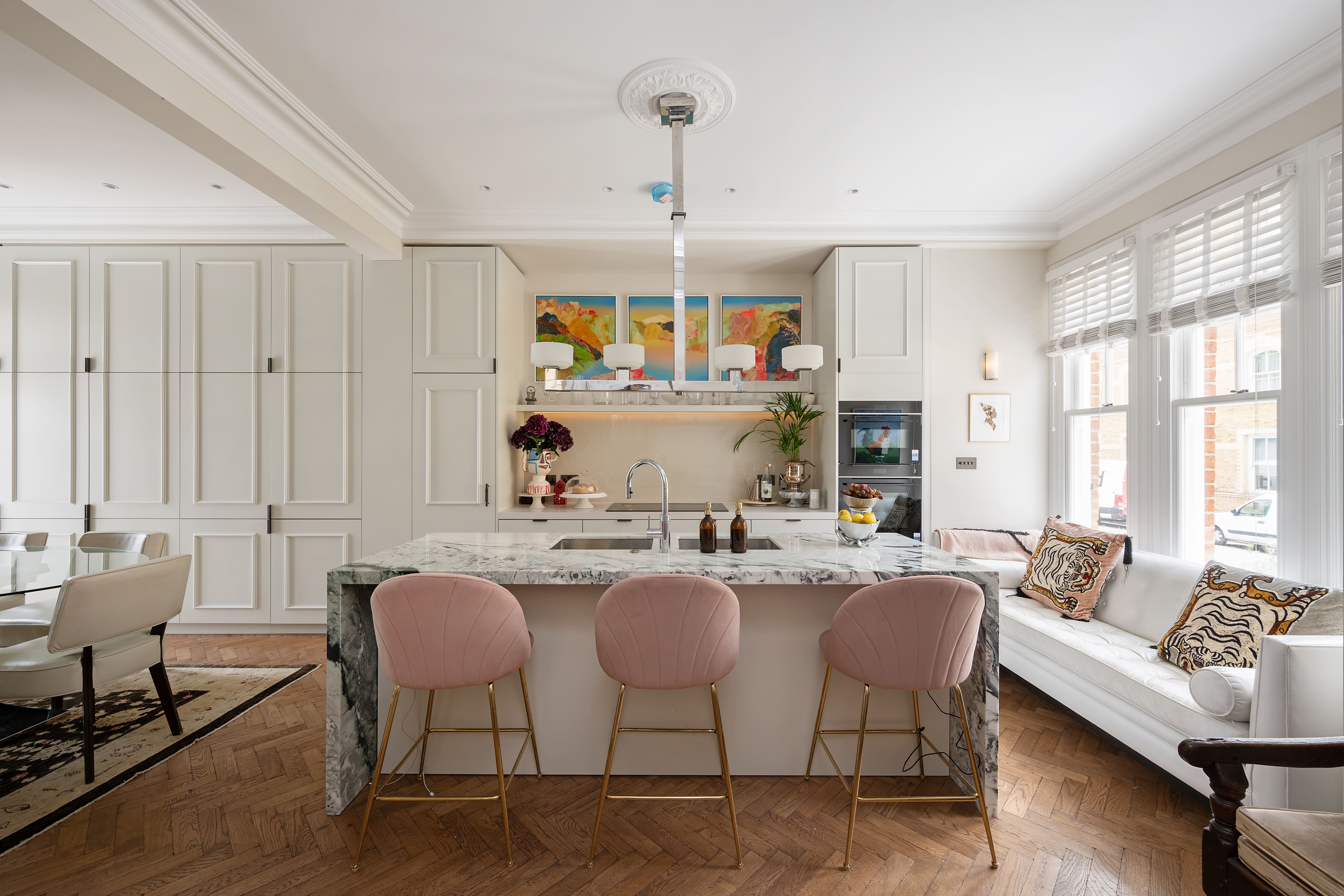 House Battersea NineElms: Chic 3-Bedroom House with Air-Con, Nine Elms London