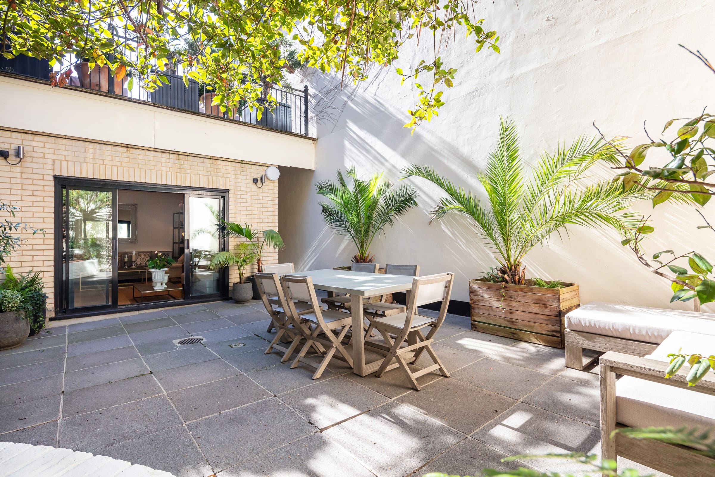 House Belgrave London: Luxury 2-Bedroom Apartment with Private Terraces, Belgravia