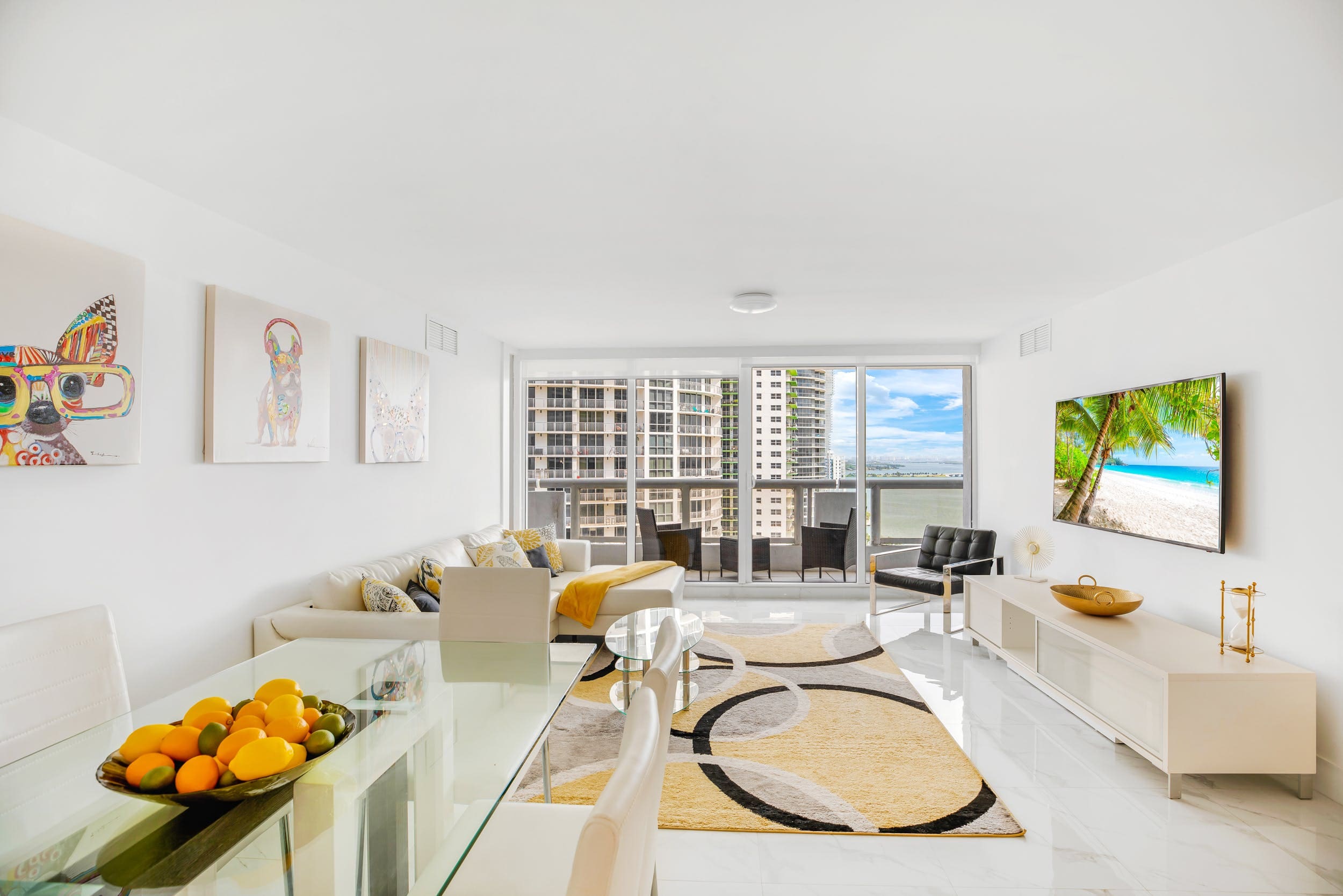 House Biscayne Miami Downtown Miami 7: Luxury 4-Bedroom Apartment with Seaview and Pool, Downtown Miami