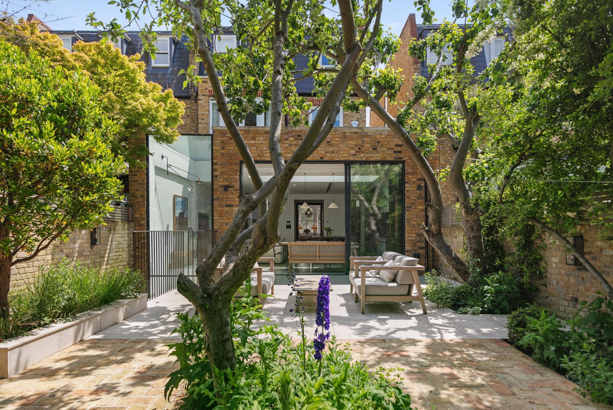 House Bishops Fulham Fulham: Luxury 4-Bedroom House with Garden and Modern Interior, Fulham