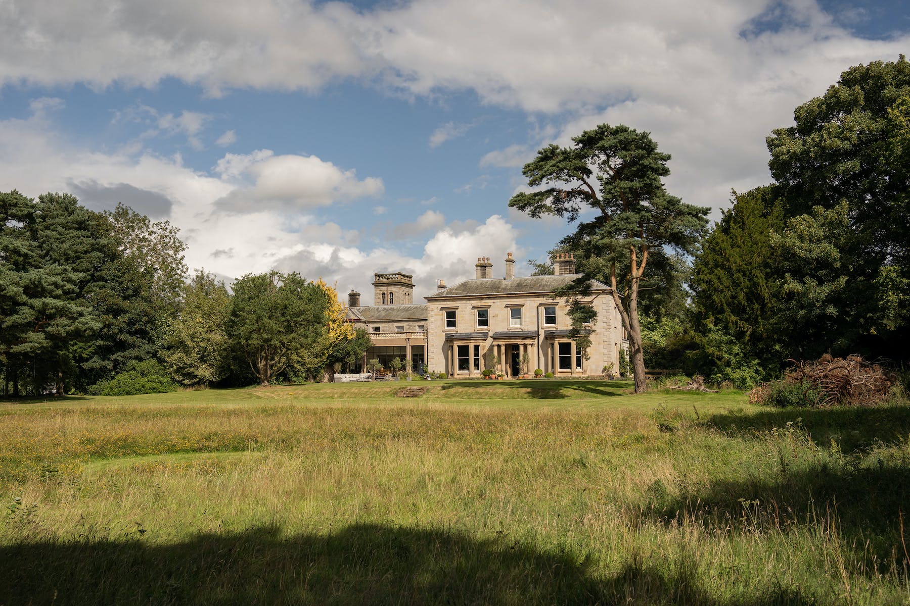 House Blencathra Cumbria: Opulent 6-Bedroom Apartment with Hot Tub, Cumbria