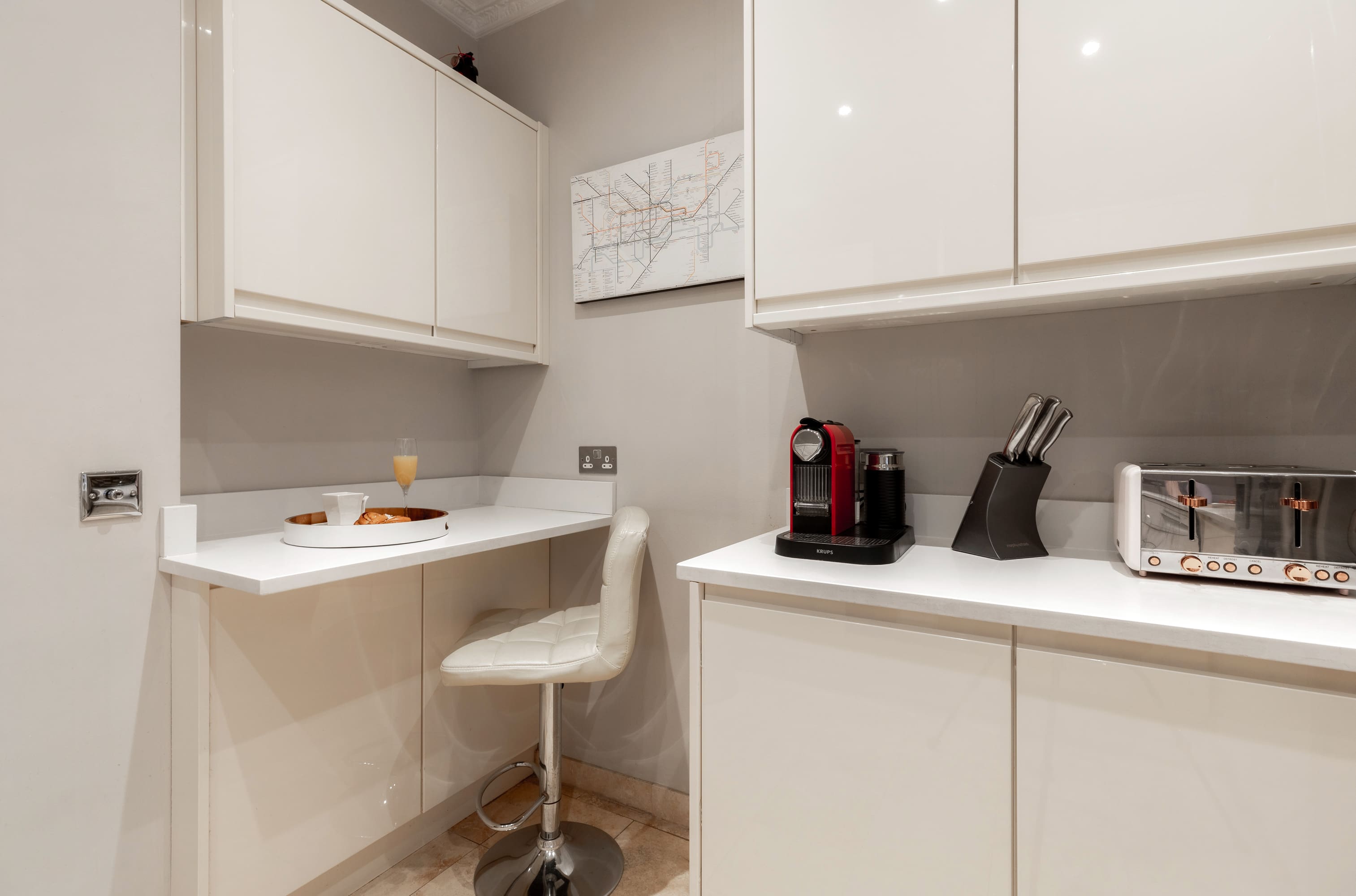 House Bloomsbury Holborn Holborn 3: Stylish 3-Bedroom Apartment with City Views, Holborn