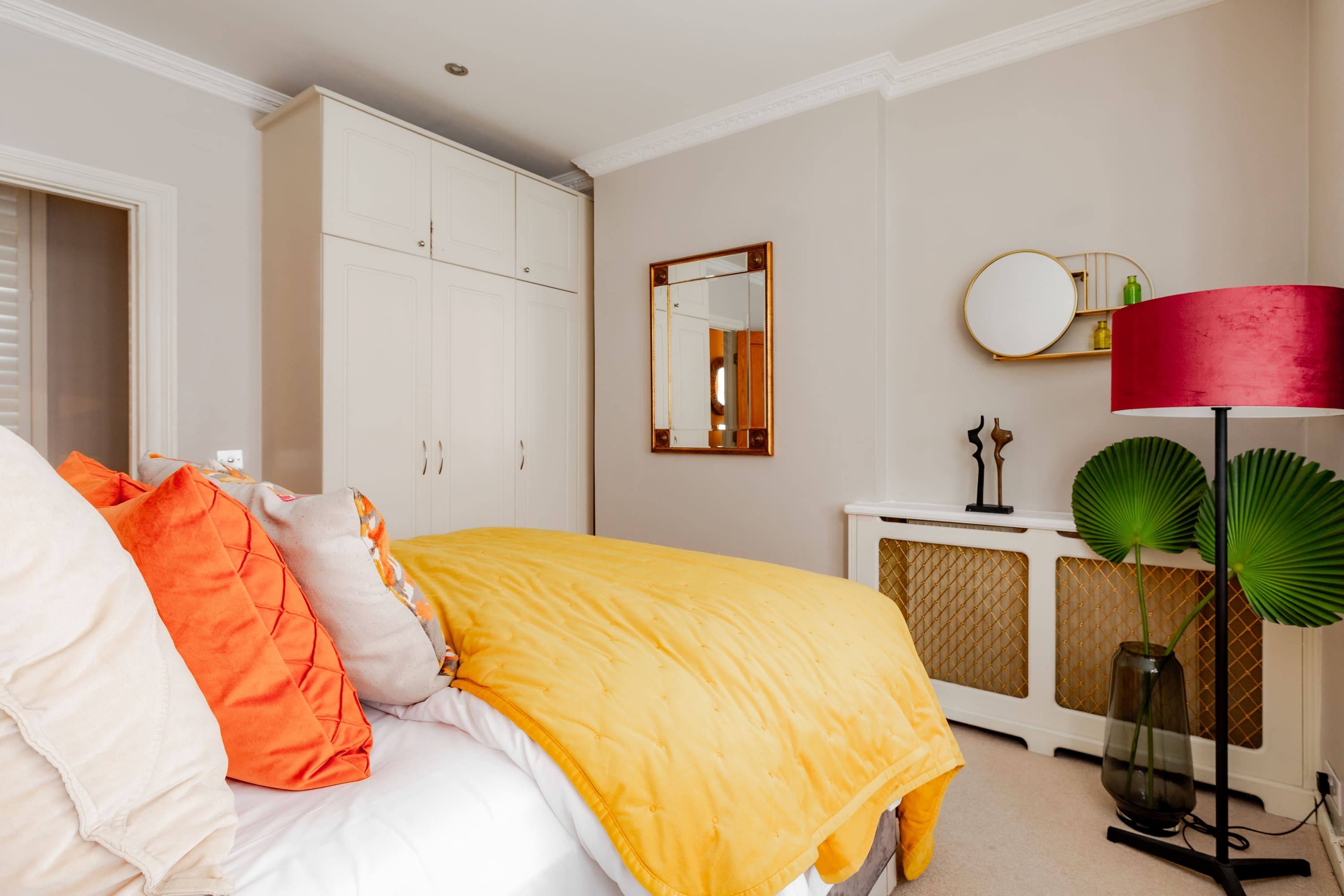 House Bloomsbury Holborn Holborn 3: Stylish 3-Bedroom Apartment with City Views, Holborn