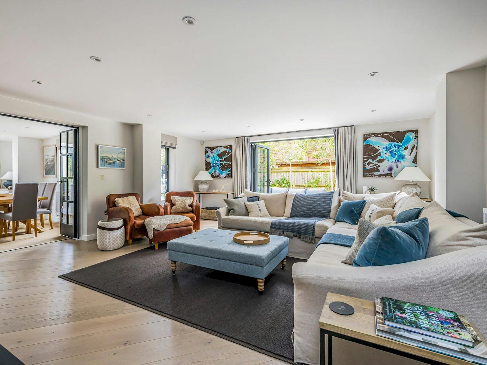 House Bosham Chichester Chichester 4: Luxury 5-Bedroom Villa with Seaview and Family-Friendly Features, Chichester