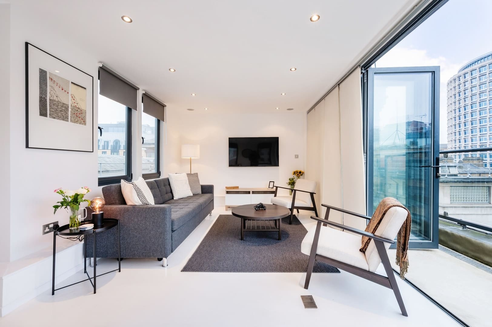 House Bow CoventGarden Covent Garden: Exquisite 3-Bedroom Penthouse with Stunning Views, Covent Garden