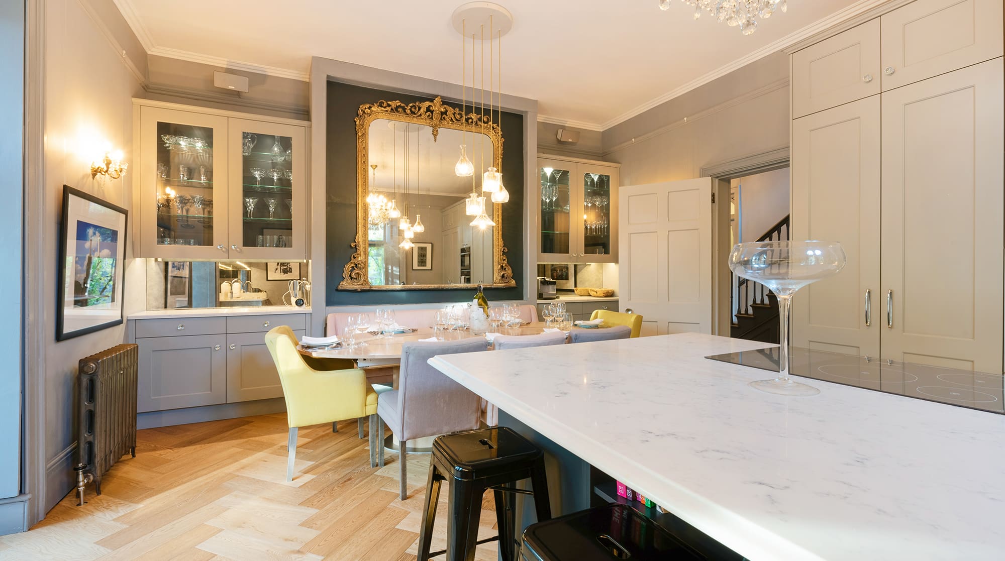 House Bray Windsor Windsor: Stunning 4-Bedroom Luxury House with Hot Tub, Windsor