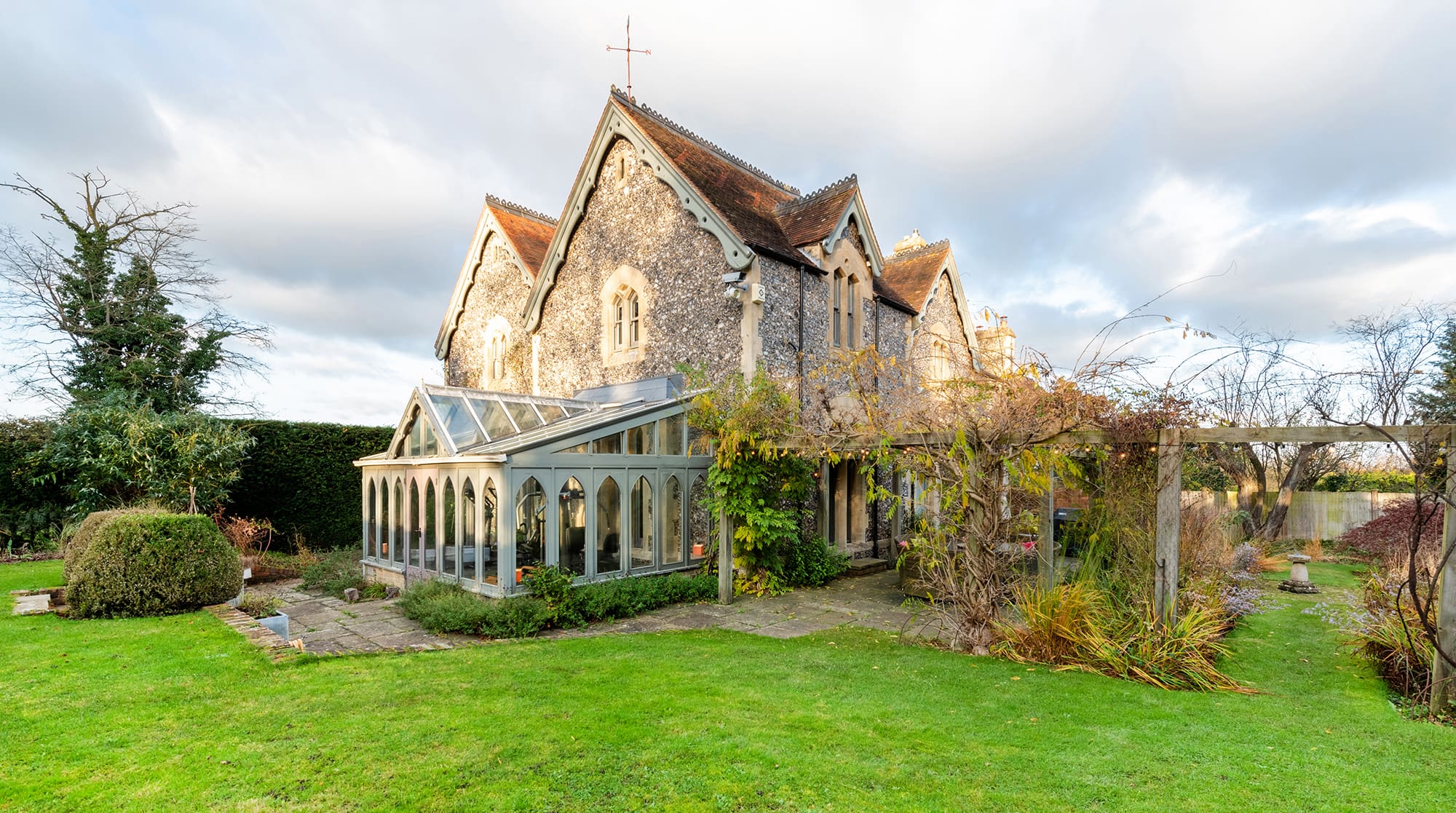 House Bray Windsor Windsor: Stunning 4-Bedroom Luxury House with Hot Tub, Windsor