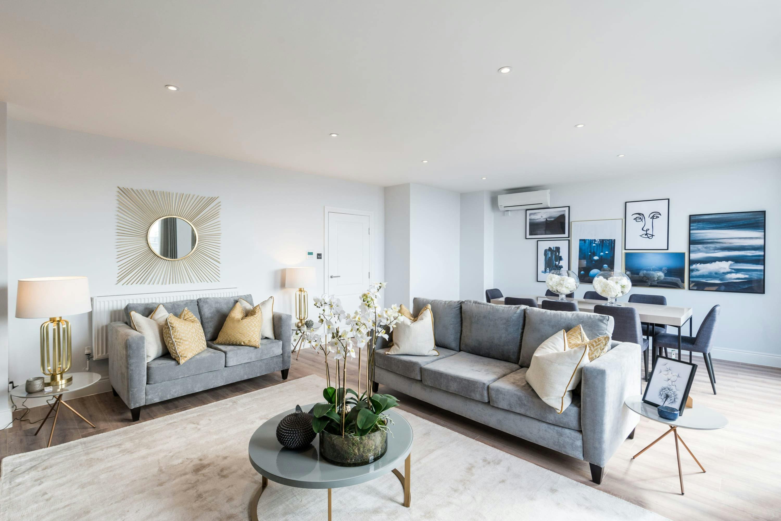 House Brompton Court: Elegant 4-Bedroom Townhouse with Air-Con, Earl’s Court